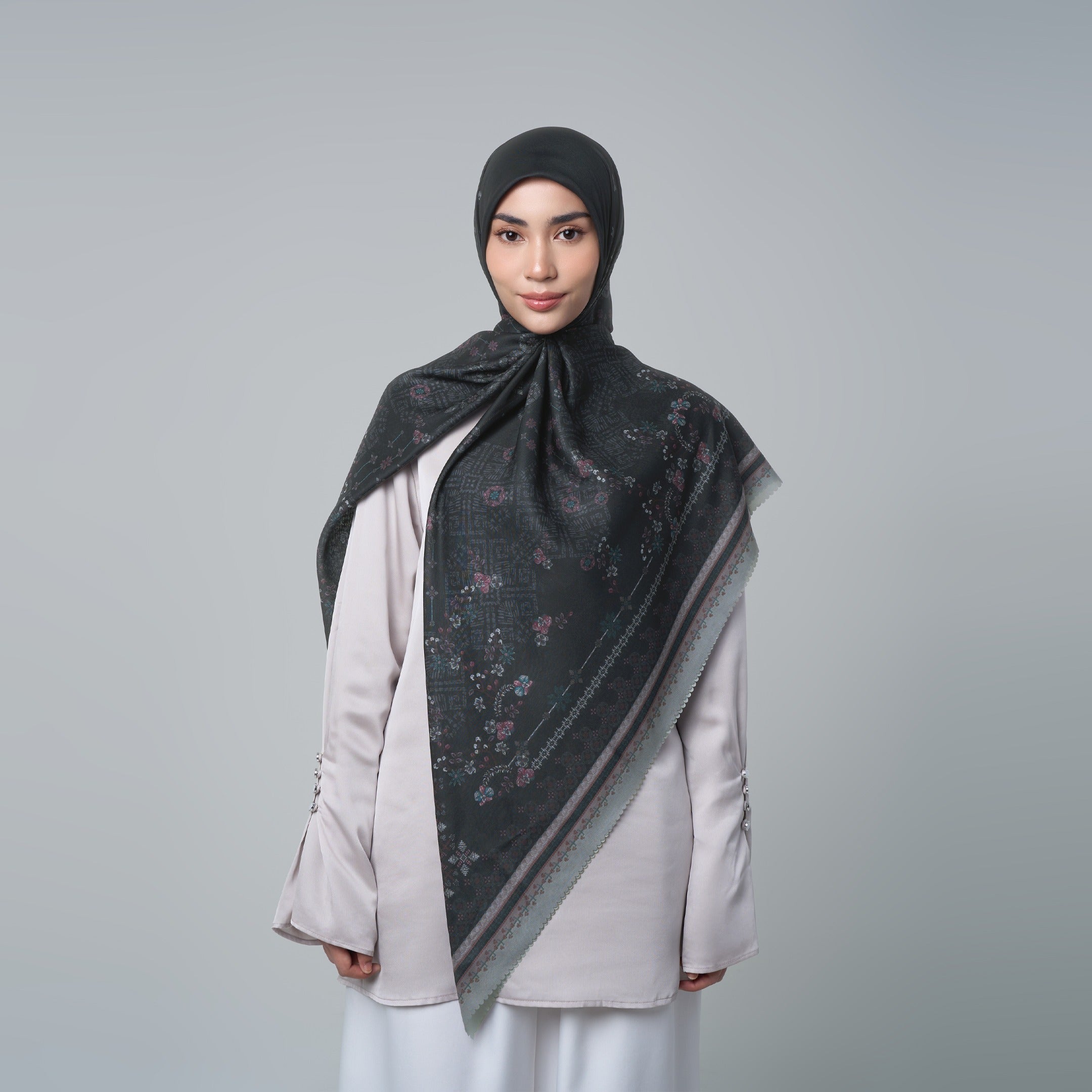 Bingung Pilih Model Hijab? Temukan yang Tepat Sesuai Bentuk Wajahmu!