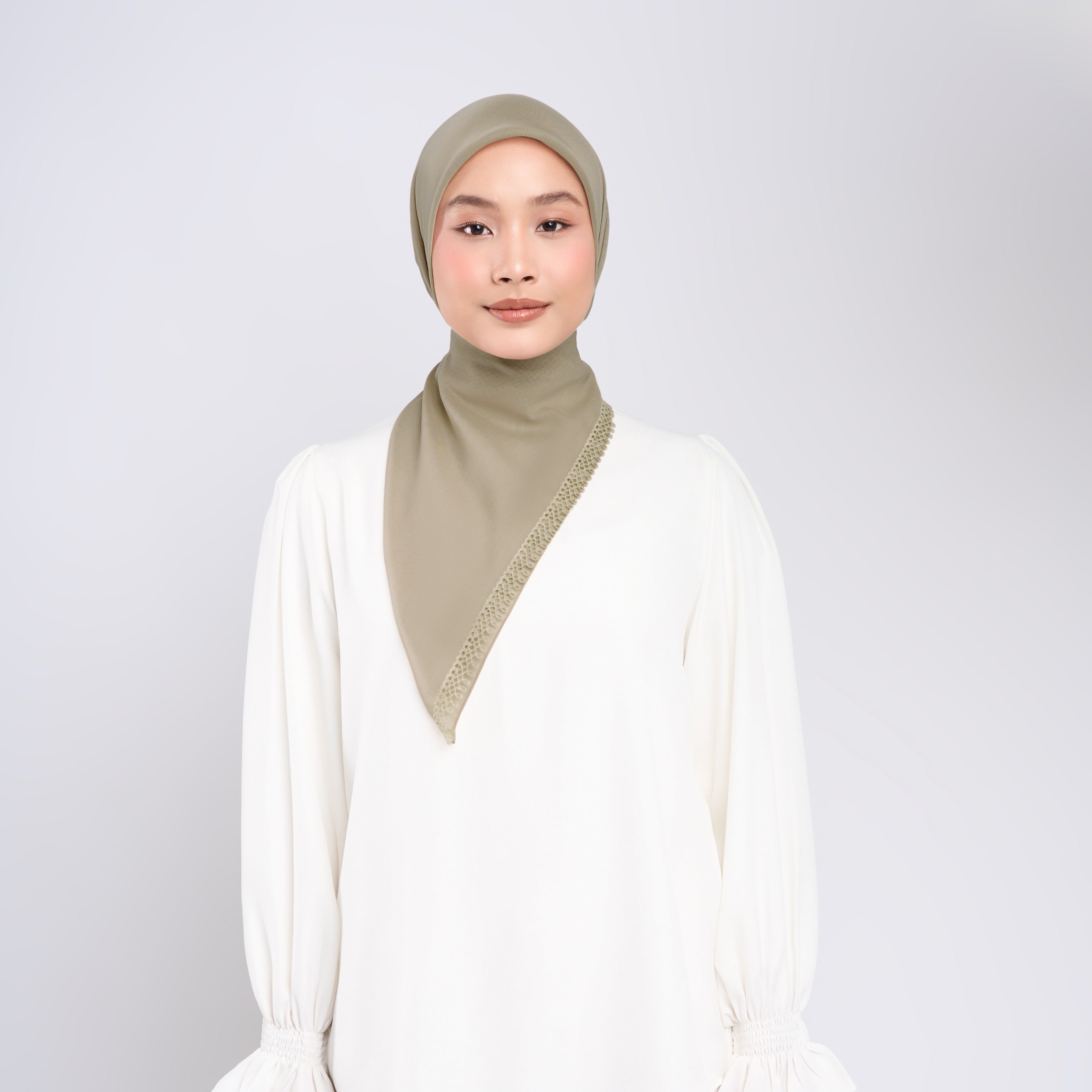 3 Rekomendasi Gaya Hijab Paris Premium Simple untuk Bukber