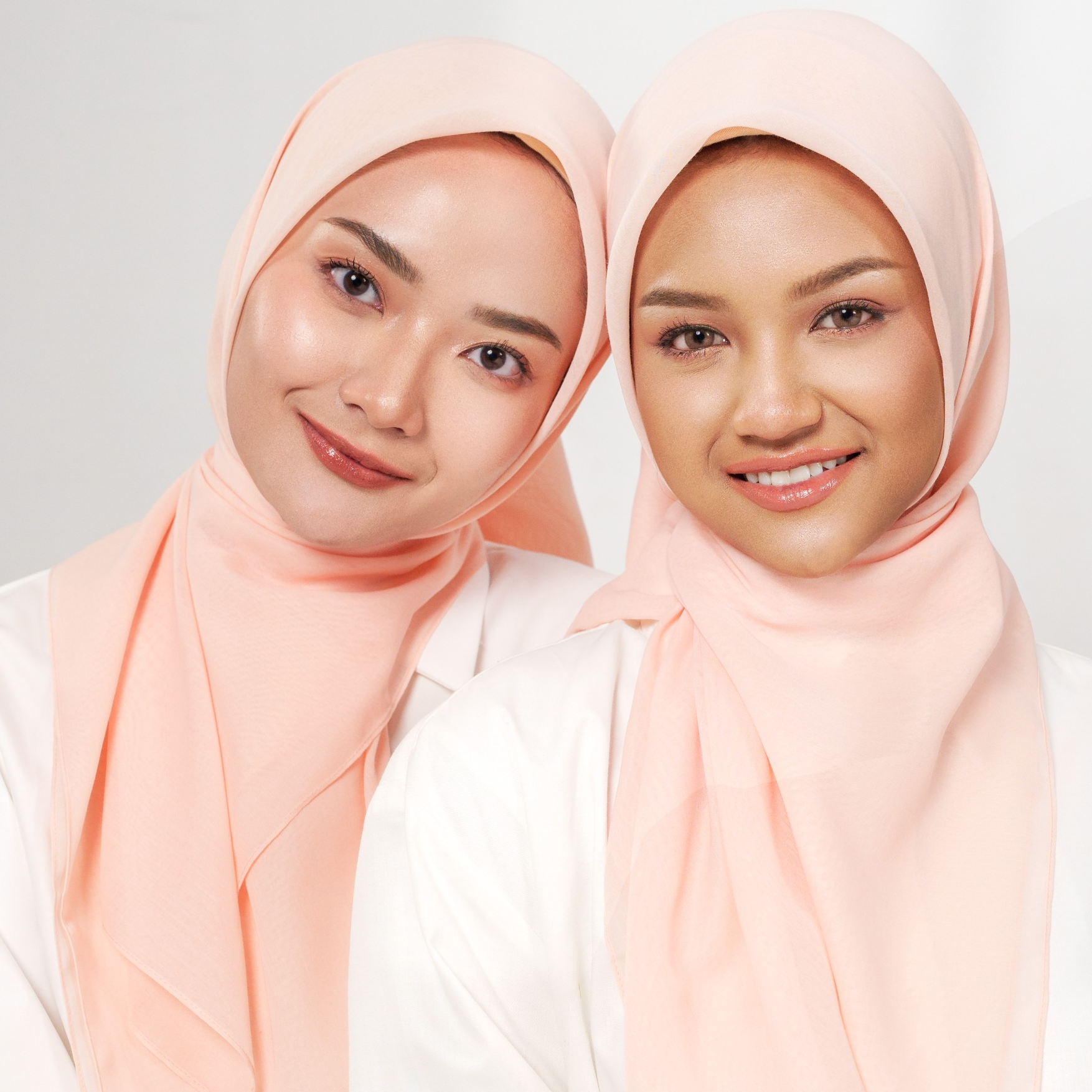 Mau Tampil Casual atau Formal? Yuk Pilih Bahan Hijab Sesuai Kebutuhan!