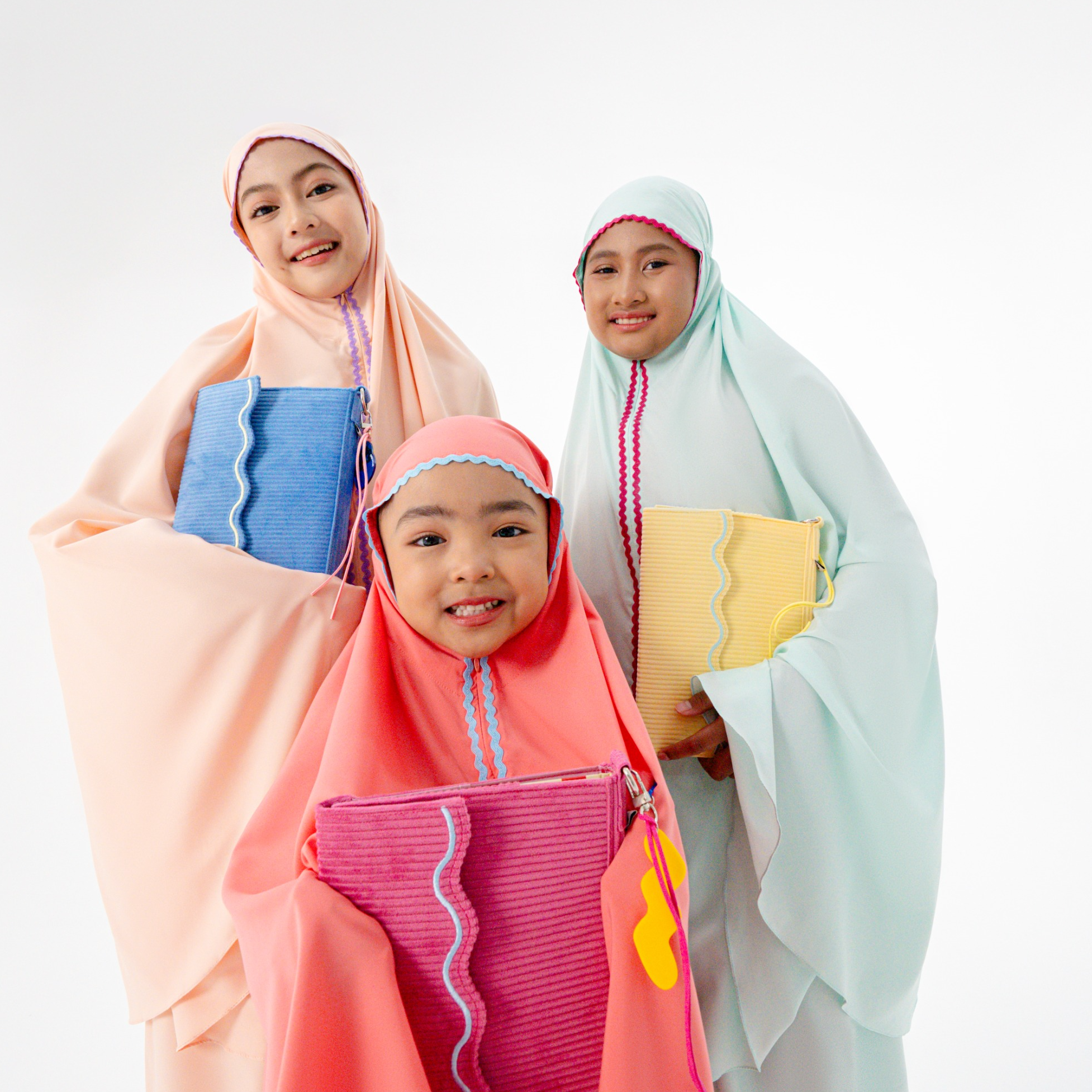 Mukena Anak Nyaman dan Lucu: Tips Memilih Mukena untuk Anak Usia 2–10 Tahun