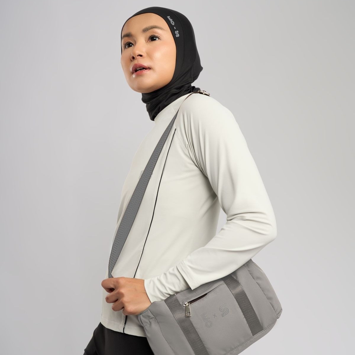 Tas Olahraga Water Resistant vs. Water Repellent: Mana yang Lebih Baik?