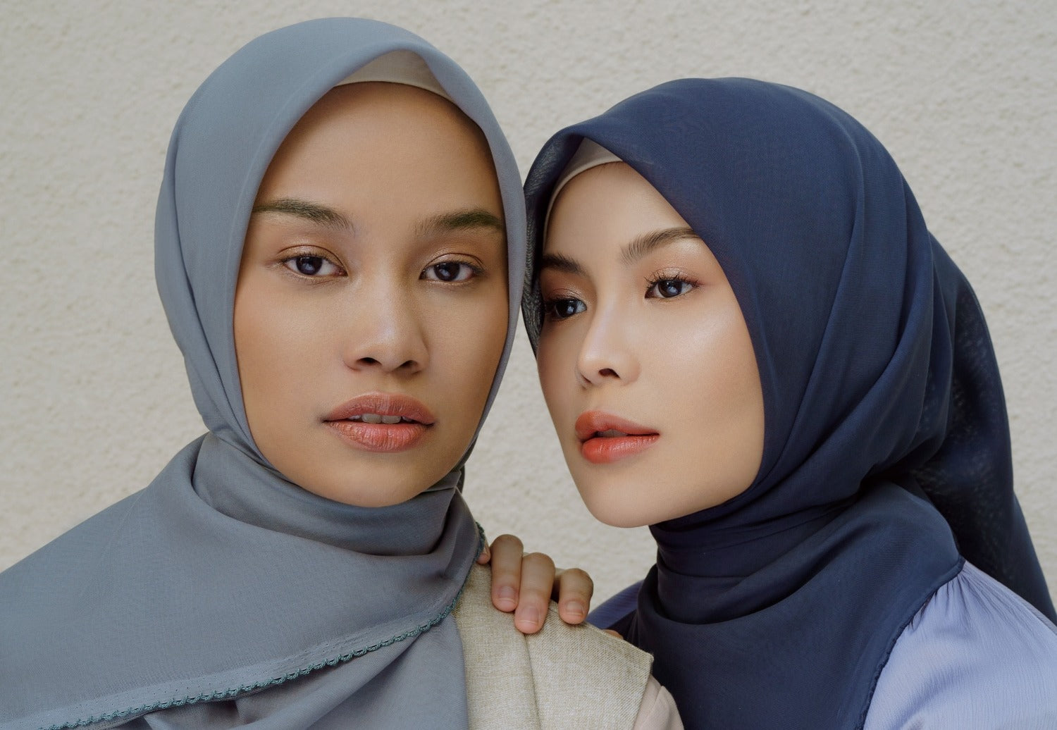 Tampil Lebih Percaya Diri dengan Hijab Sesuai Warna Kulit, Ini Cara Pilihnya!