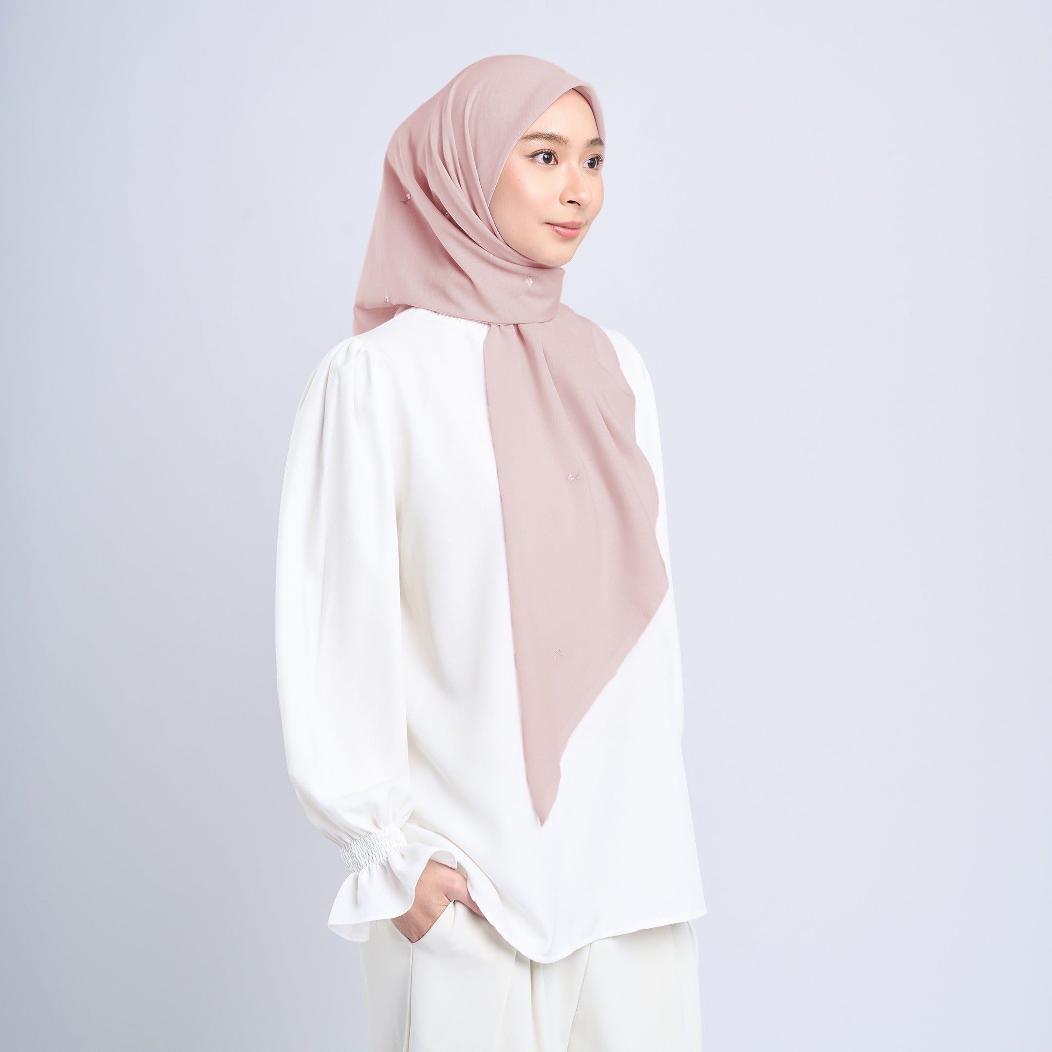 Bukan Sekadar Warna yang Menenangkan, Intip Cerita di Balik Pesona Warna Pastel