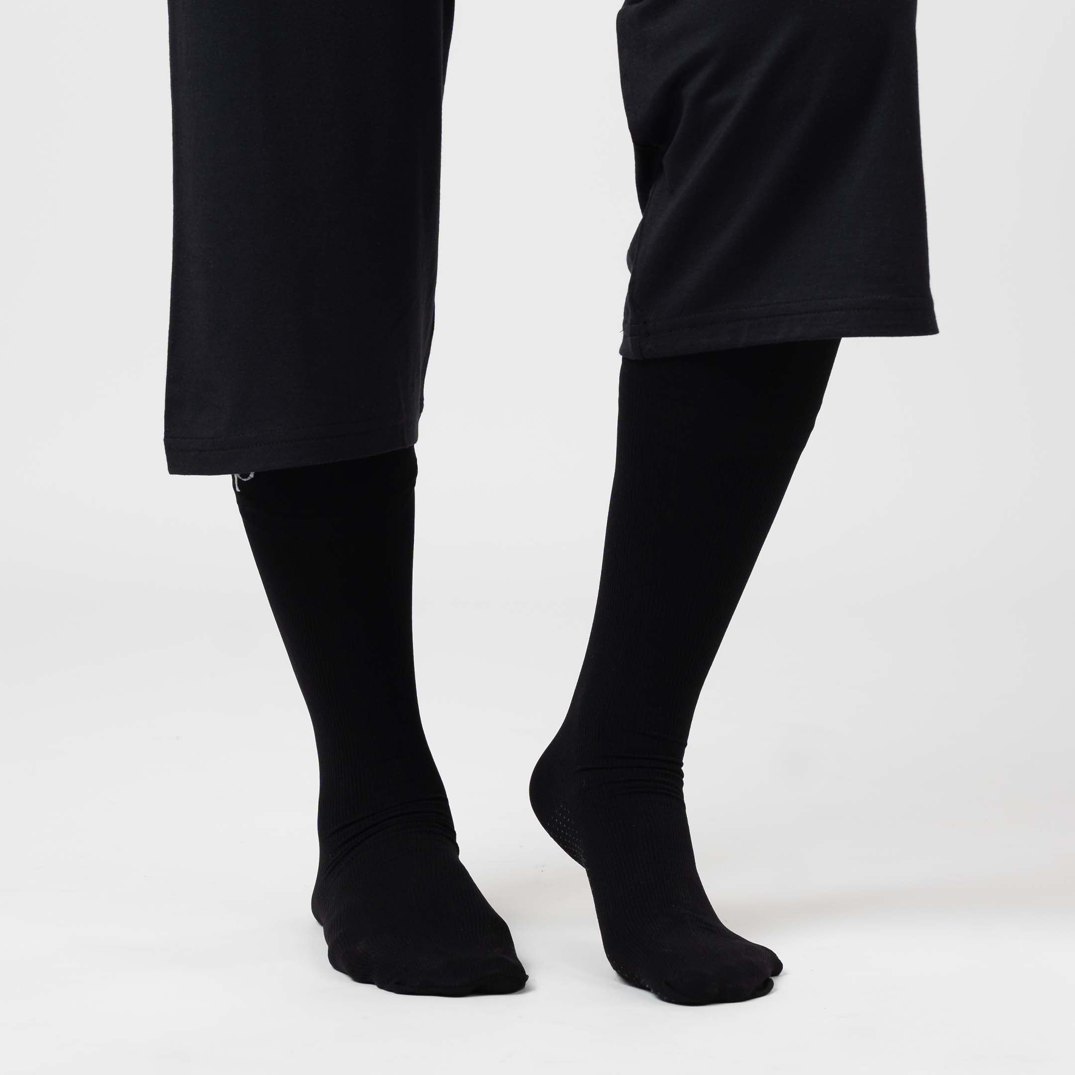 Isba Sock - Kaos Kaki Anti Selip