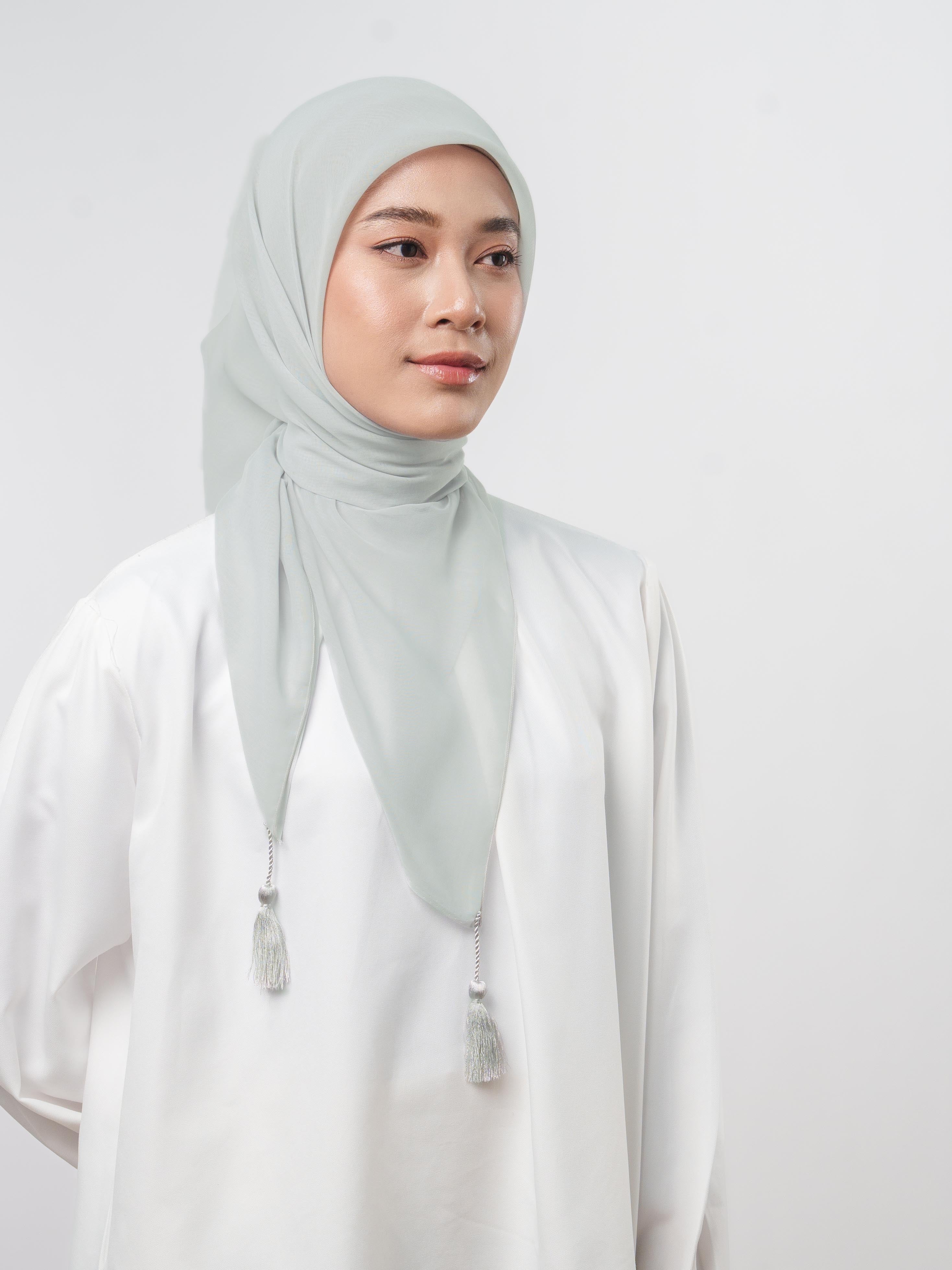 Plain Tassel Blue & Green Series - Hijab Ronce Segiempat Paris Jepang Premium