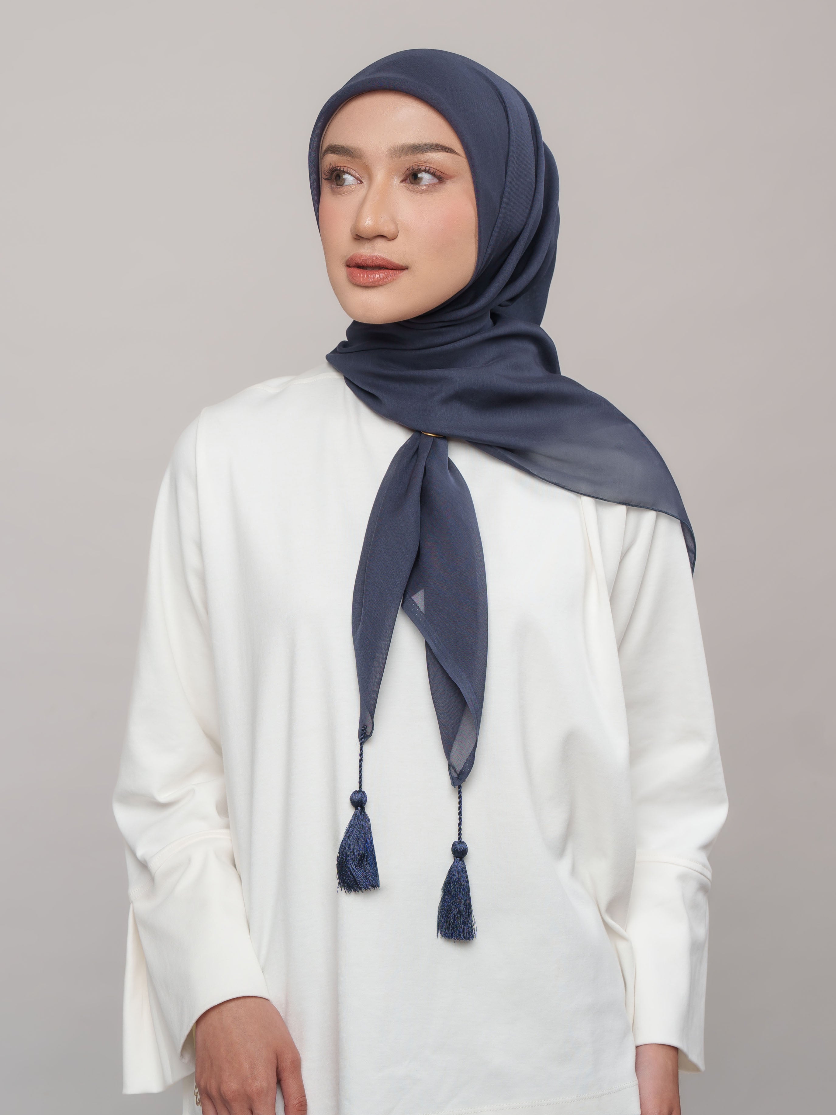 Plain Tassel Blue & Green Series - Hijab Ronce Segiempat Paris Jepang Premium