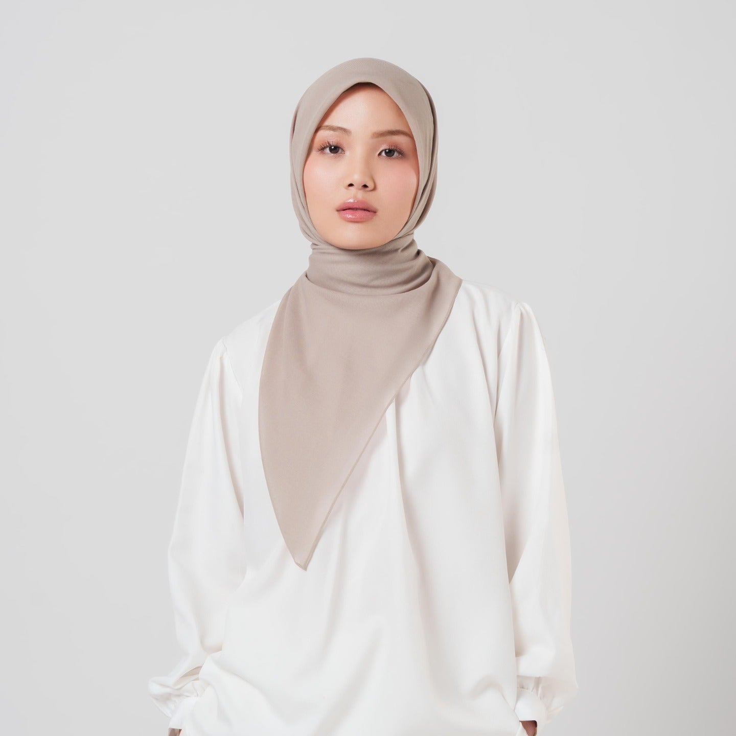 Plain Ultrasoft -  Hijab Segiempat Polos Premium