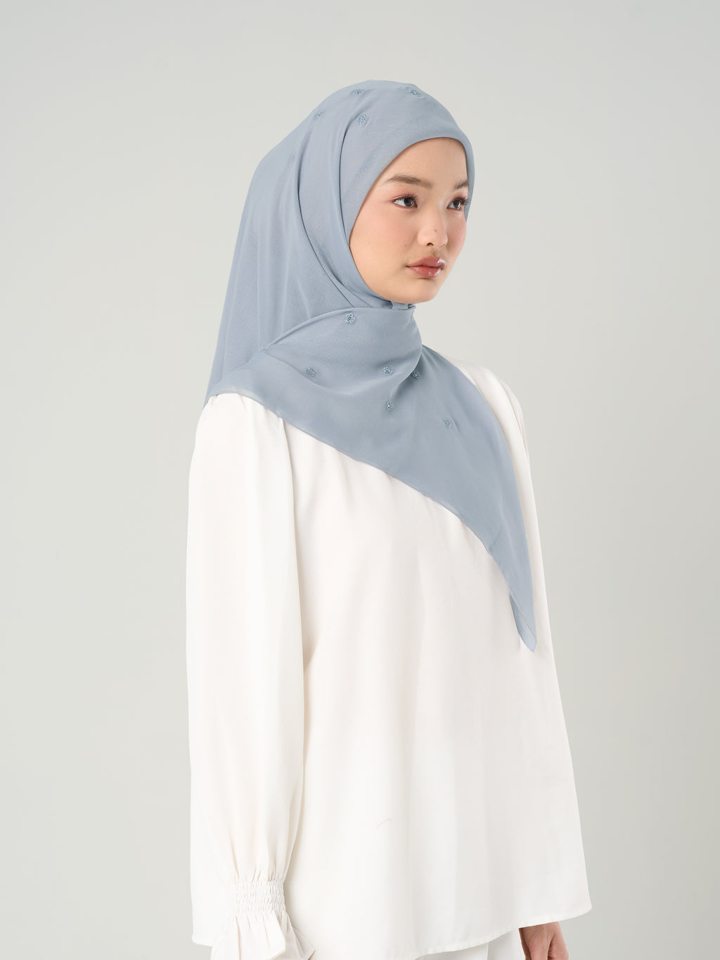Melati Embroidery - Hijab Segiempat Bordir Bunga Swarovski