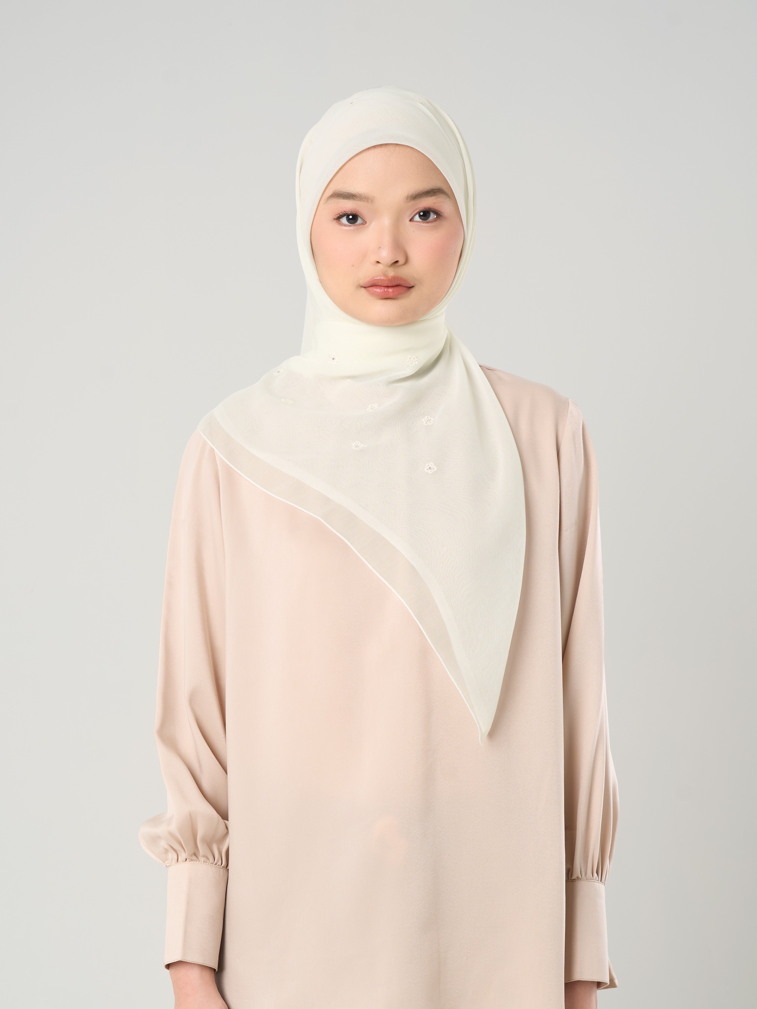 Melati Embroidery - Hijab Segiempat Bordir Bunga Swarovski