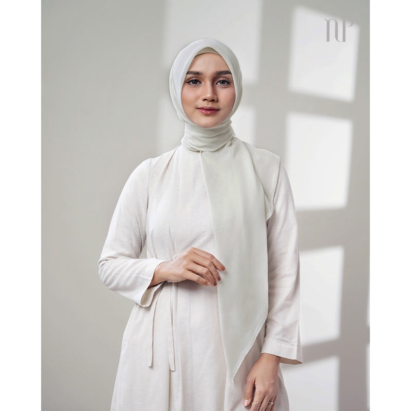 Plain Paris - Hijab Segiempat Paris Jepang Premium Black and White Series
