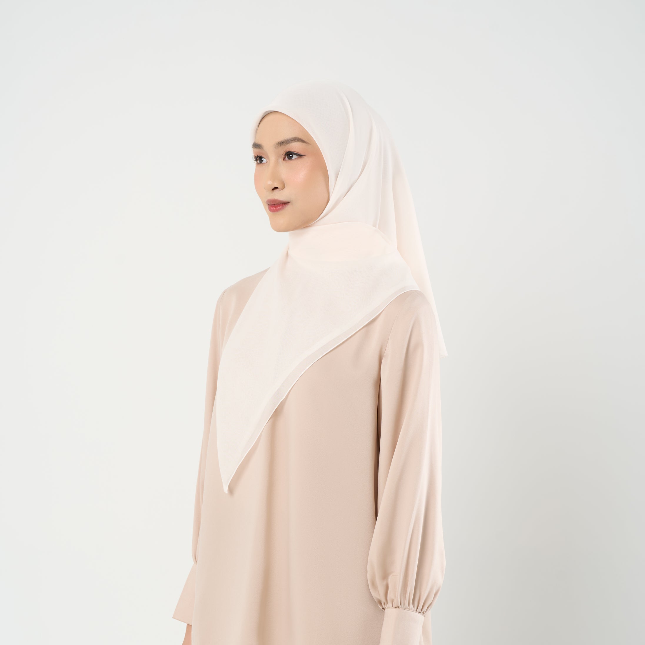 [ Seri WARNA BARU ] Hijab napocut - Hijab Polos Paris Segiempat Paris Japan Premium 115 x 115 cm