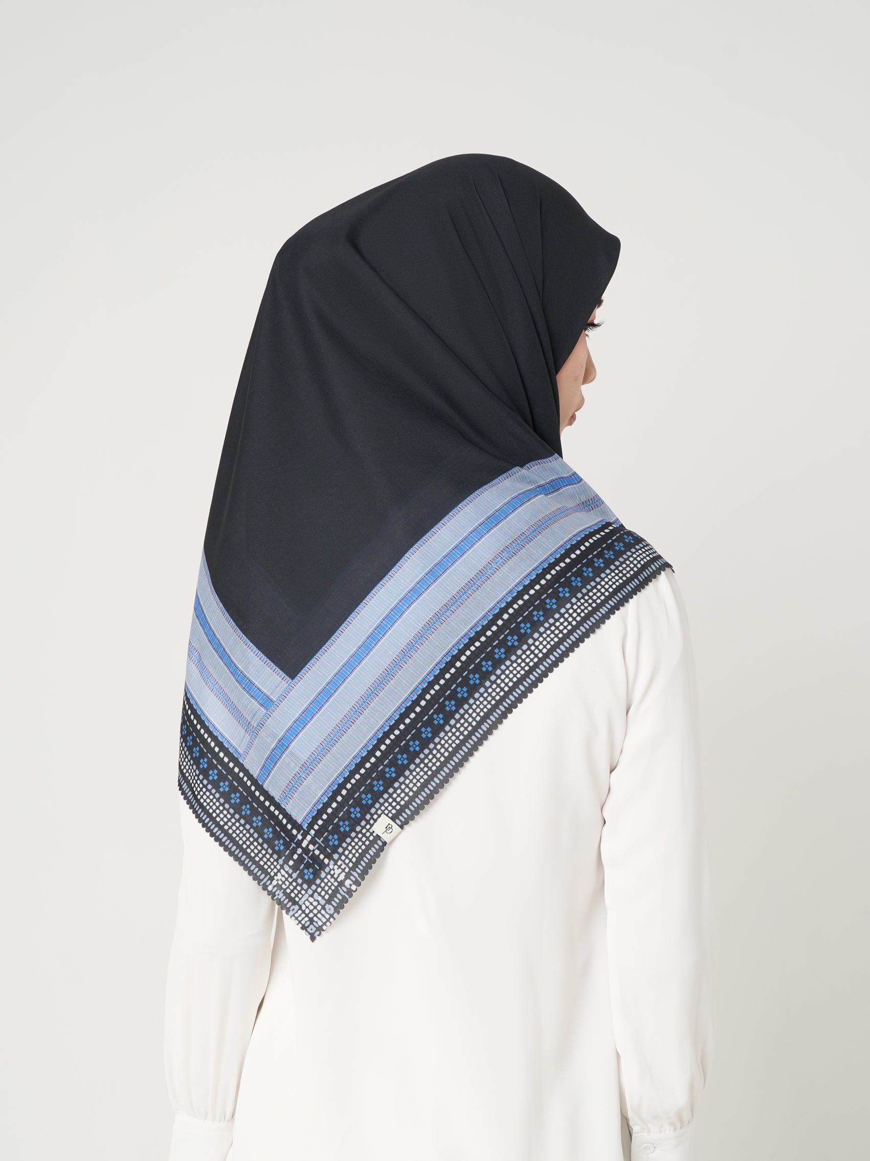 Aranusa Scarf
