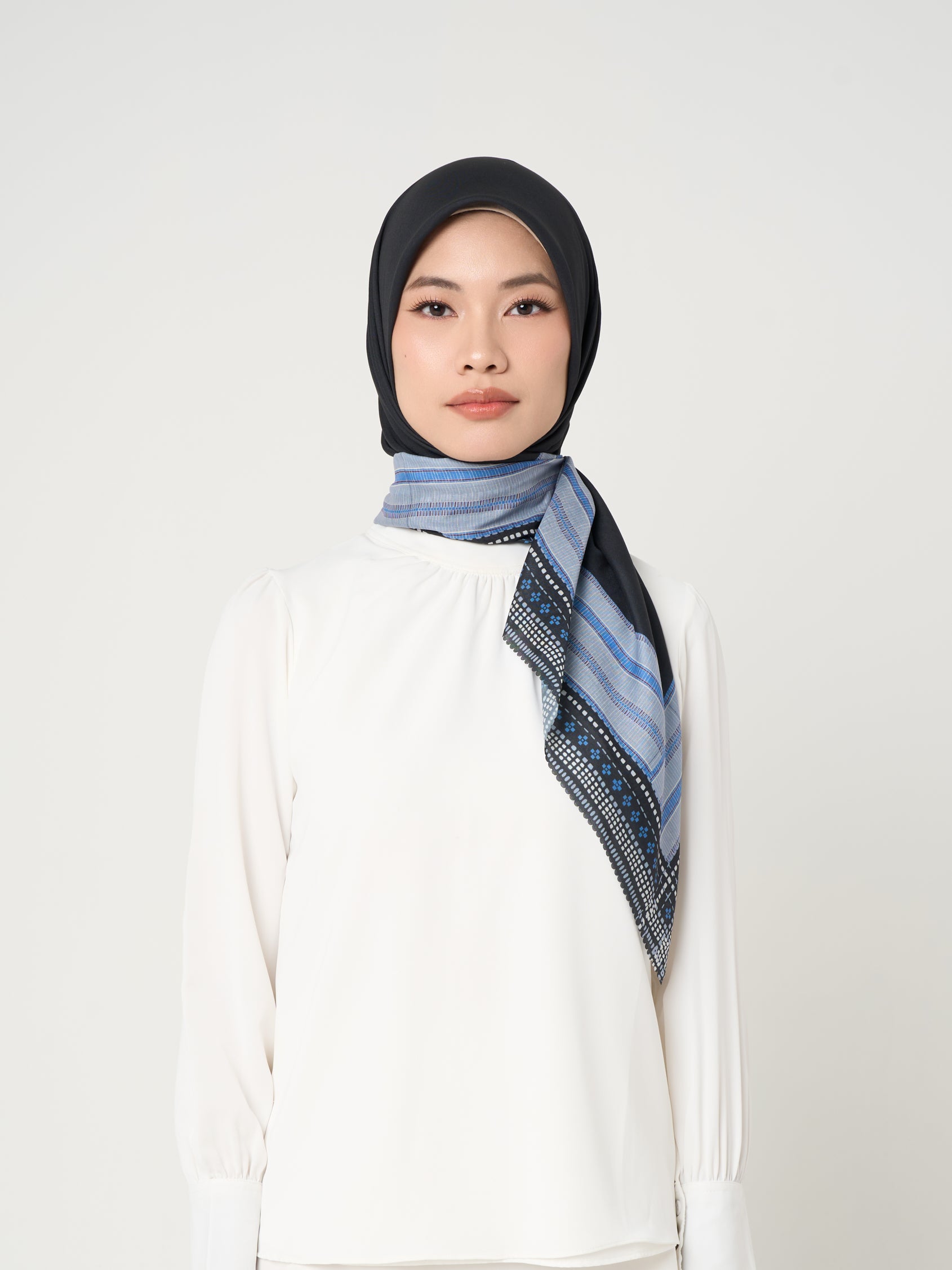 Aranusa Scarf