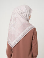 Arumasa Scarf