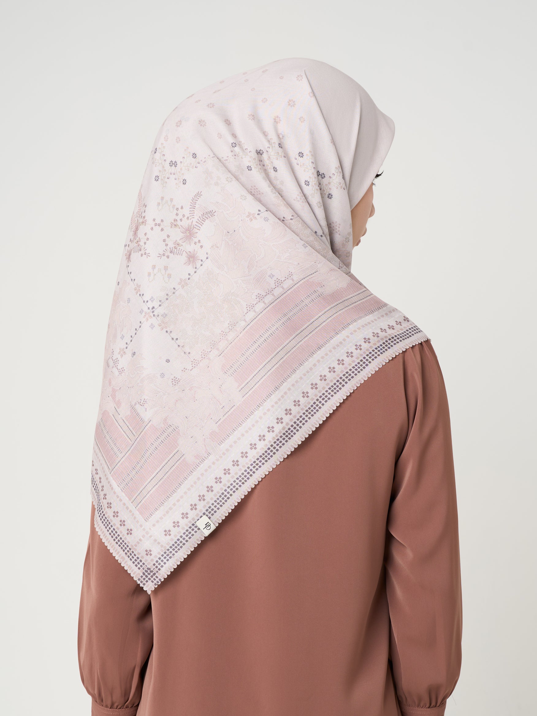 Arumasa Scarf