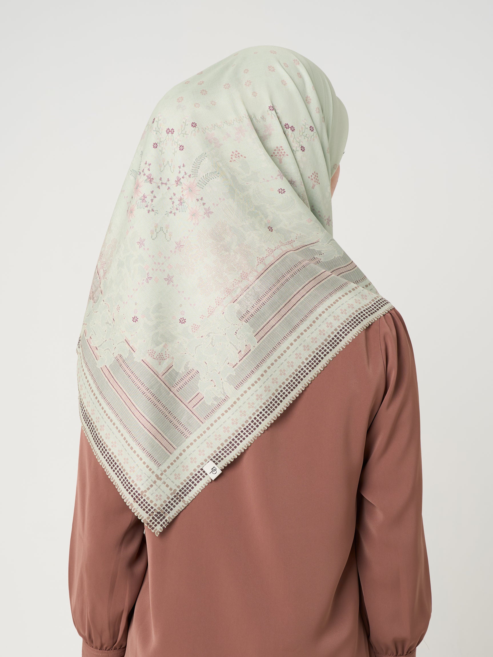 Arumasa Scarf