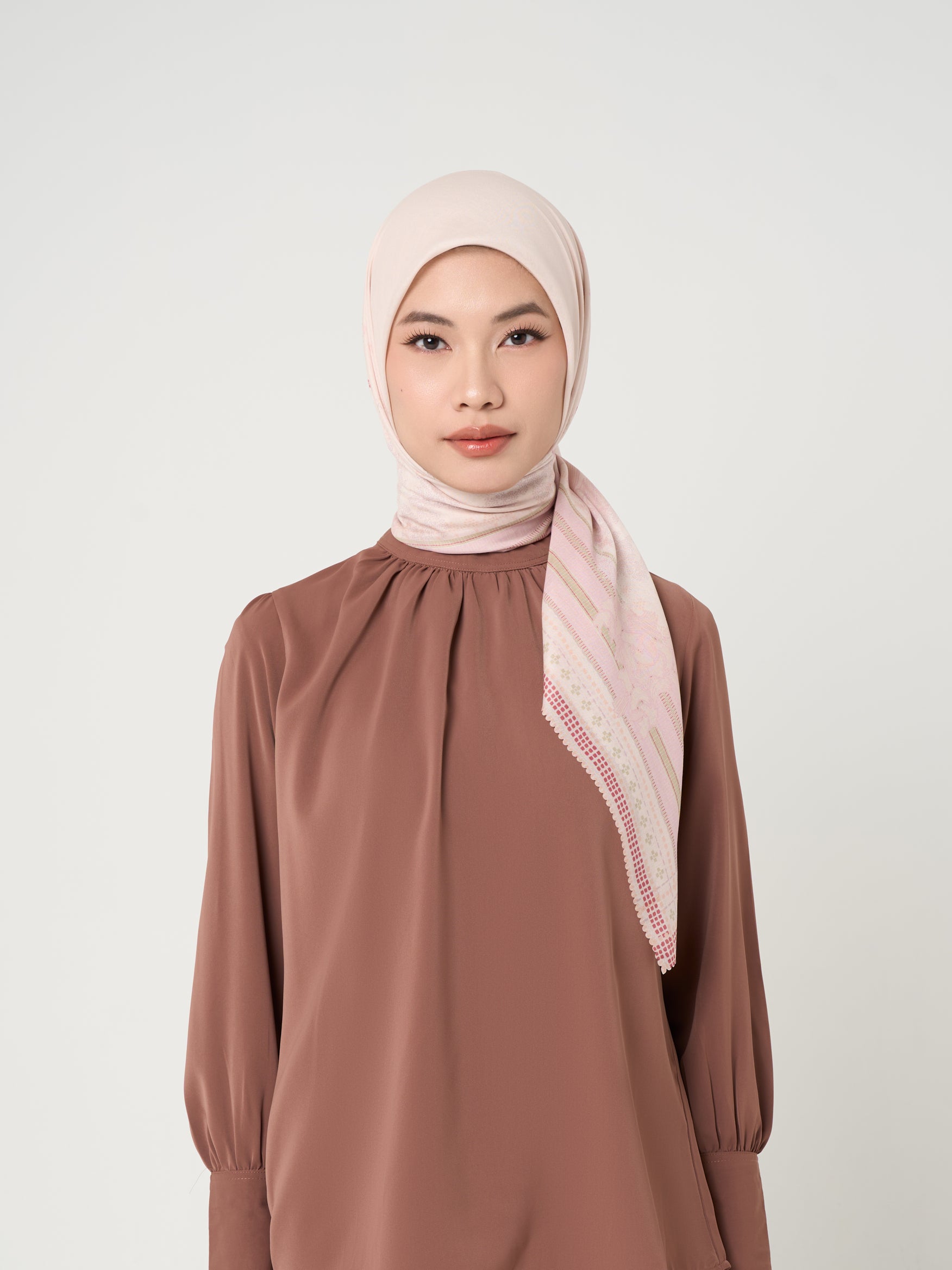 Arumasa Scarf