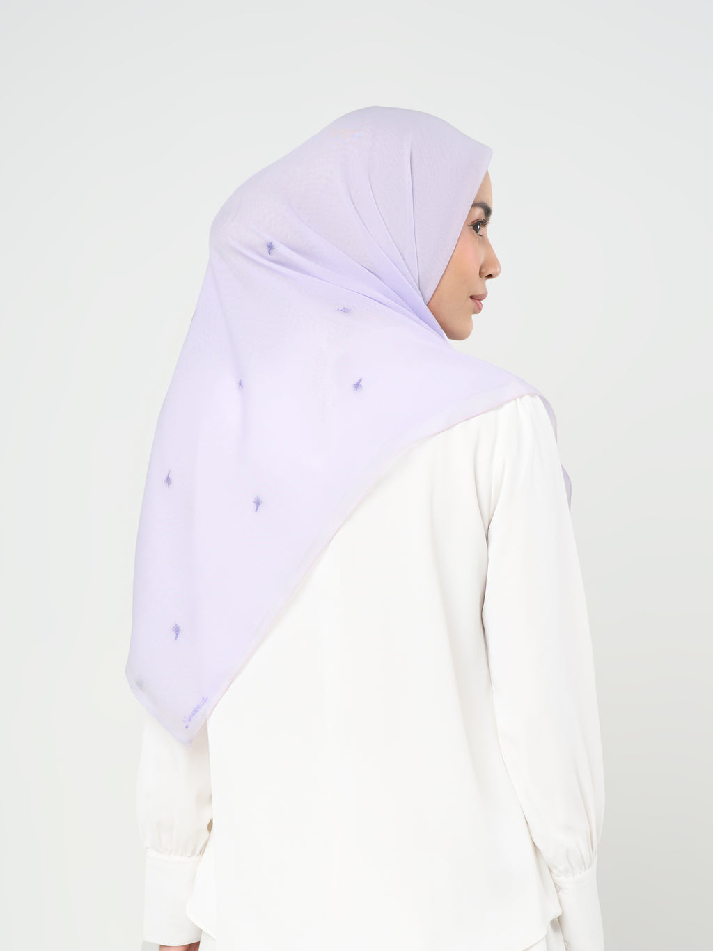 Auri Embroidery