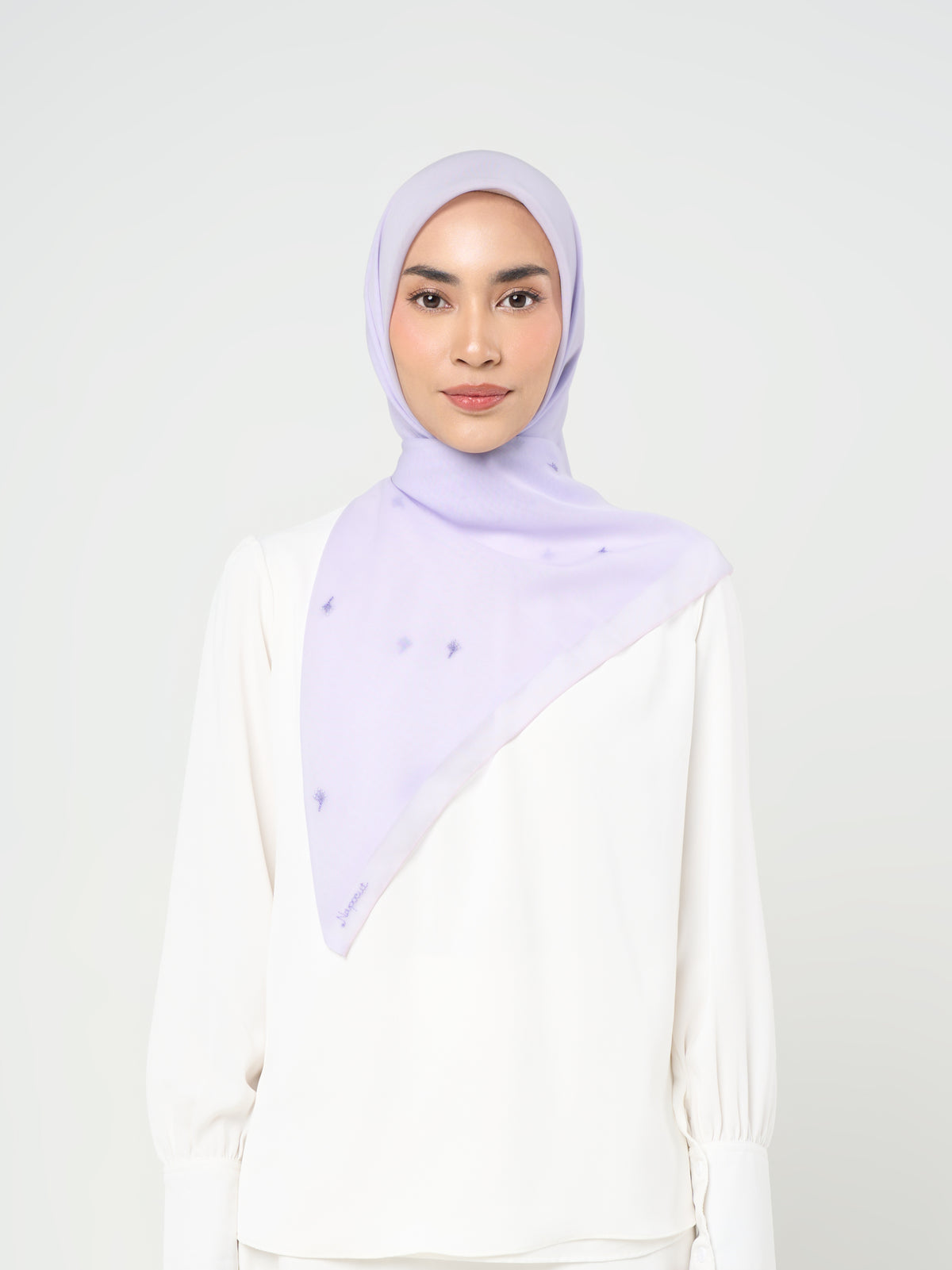 Auri Embroidery