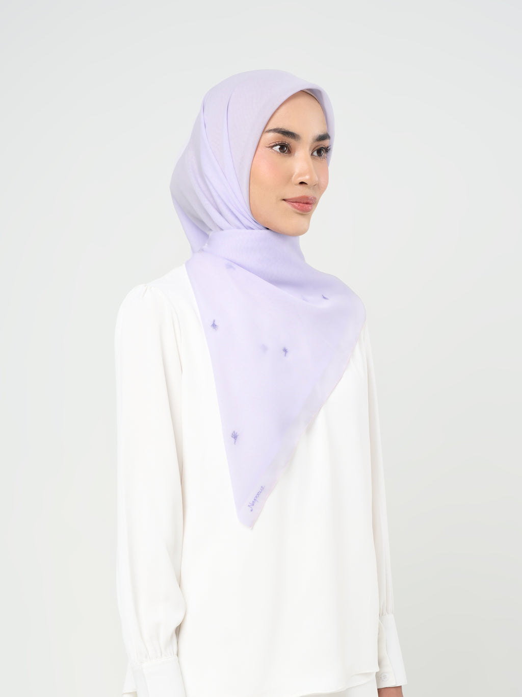 Auri Embroidery