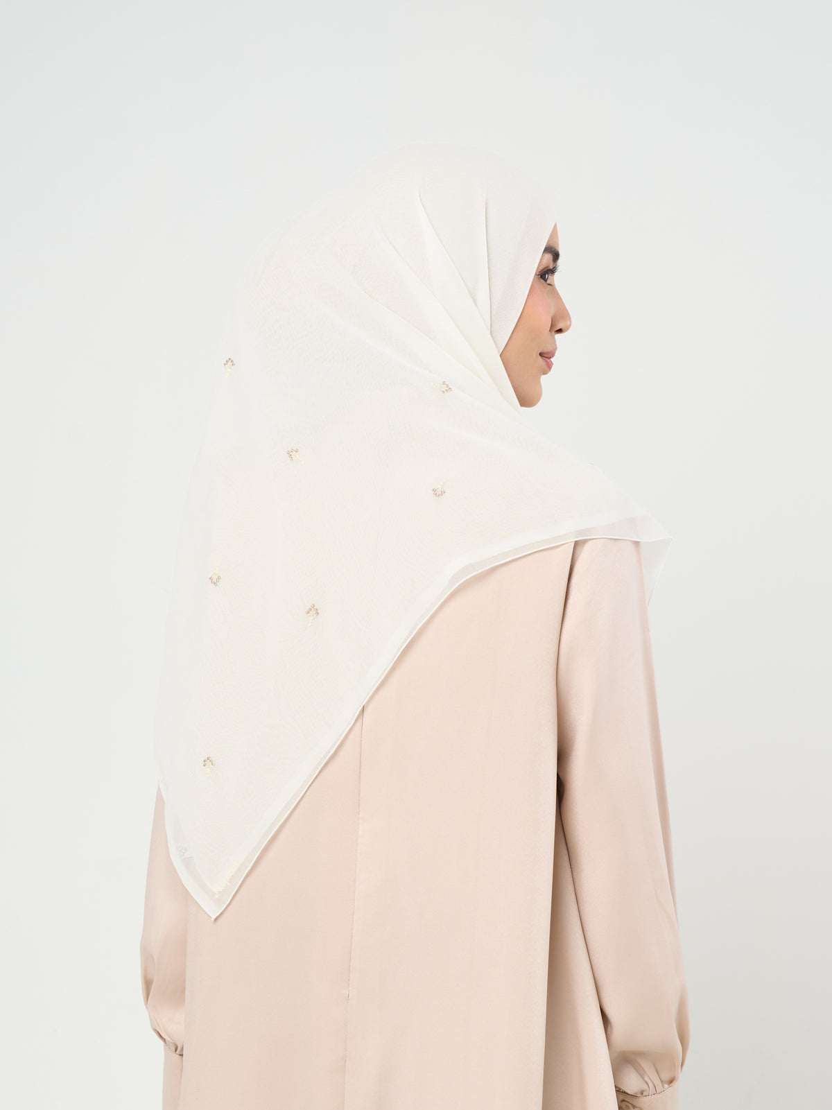 Auri Embroidery