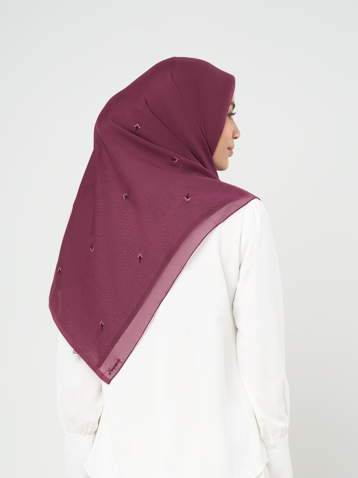 Auri Embroidery