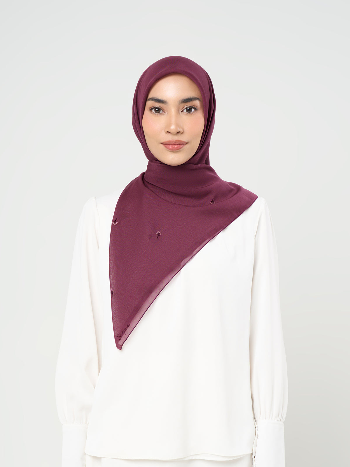 Auri Embroidery