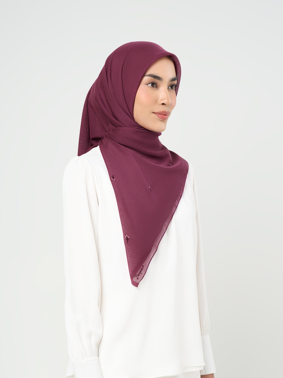 Auri Embroidery