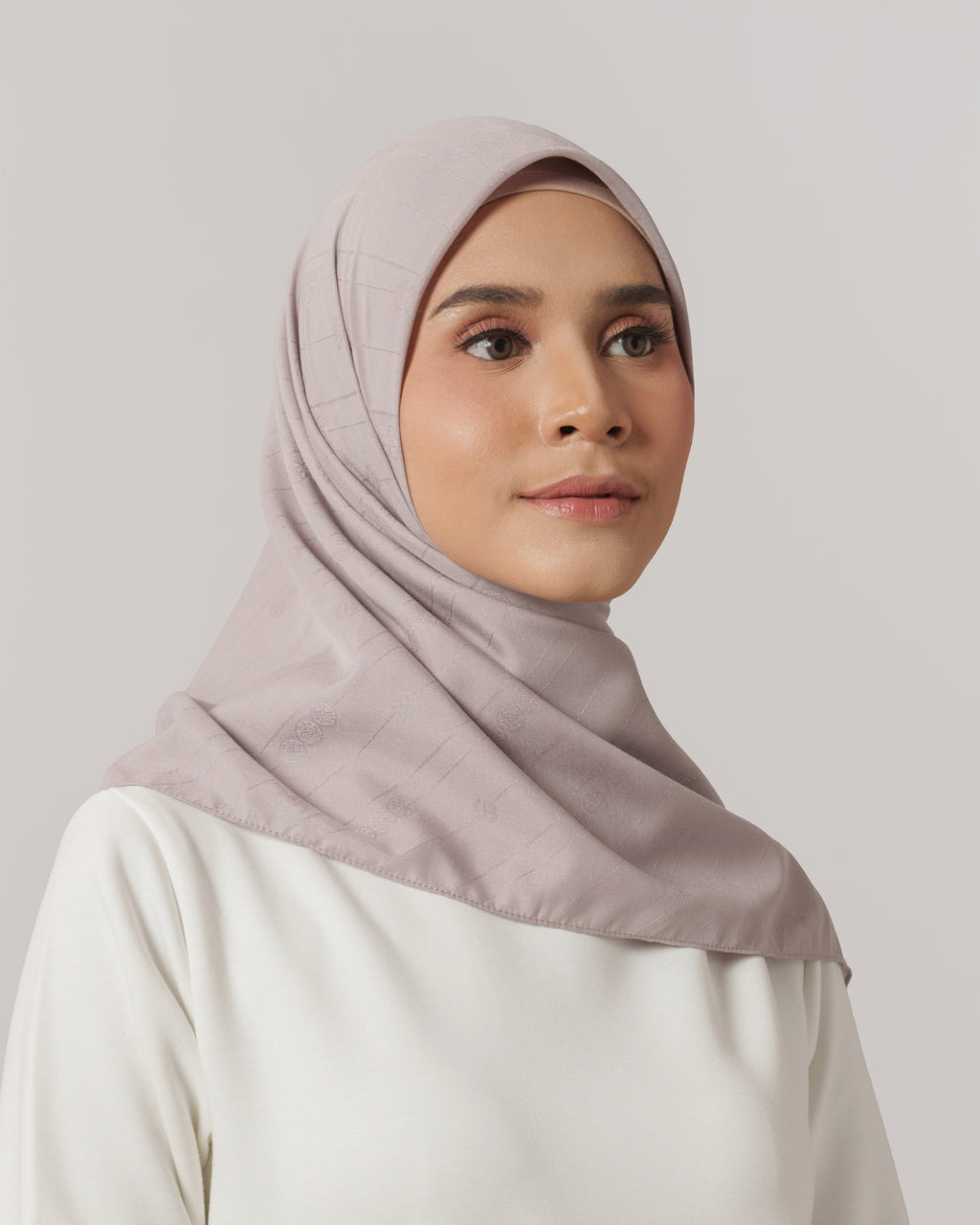 Plain Jacquard - Hijab Voal Segiempat Polos Premium