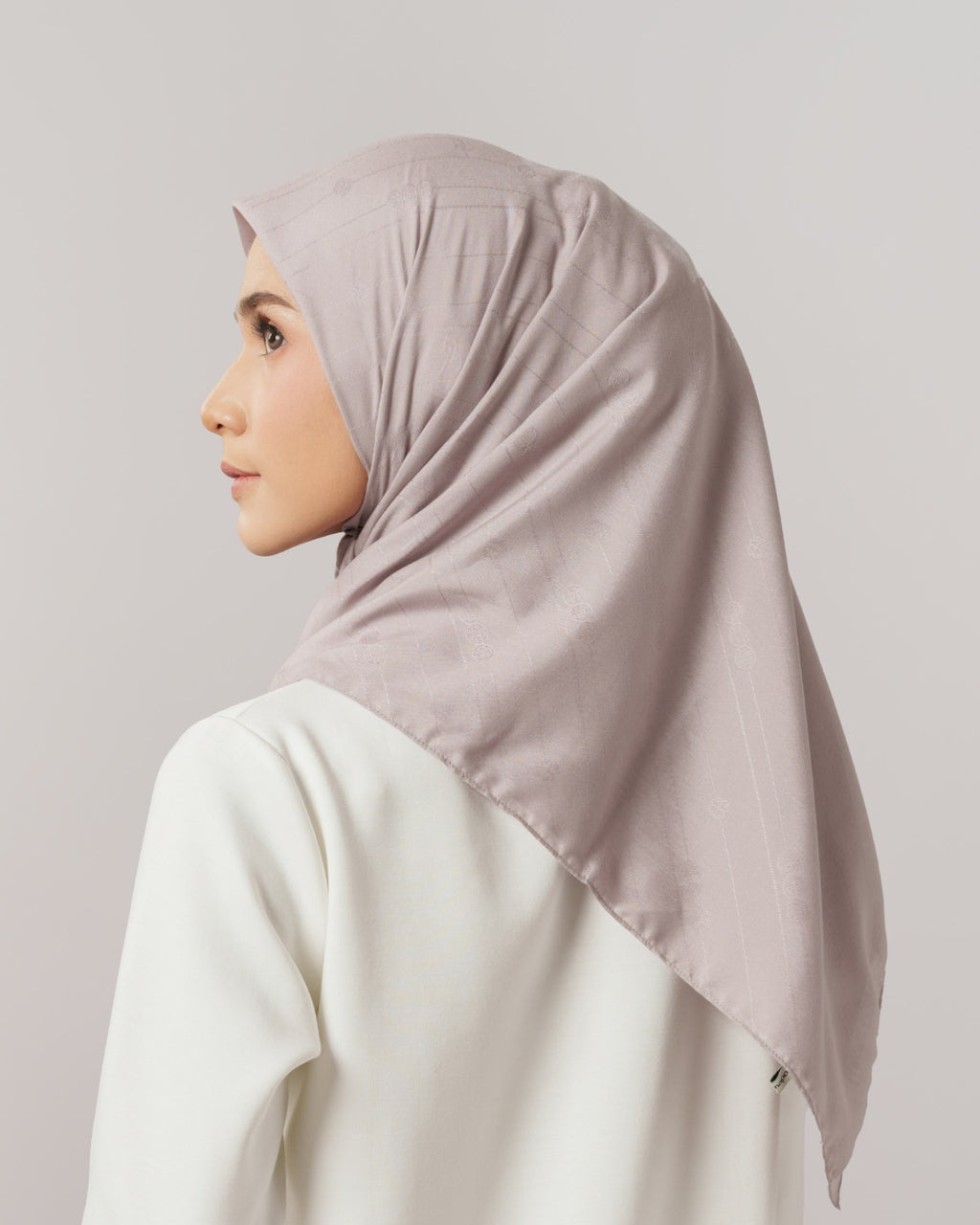 Plain Jacquard - Hijab Voal Segiempat Polos Premium