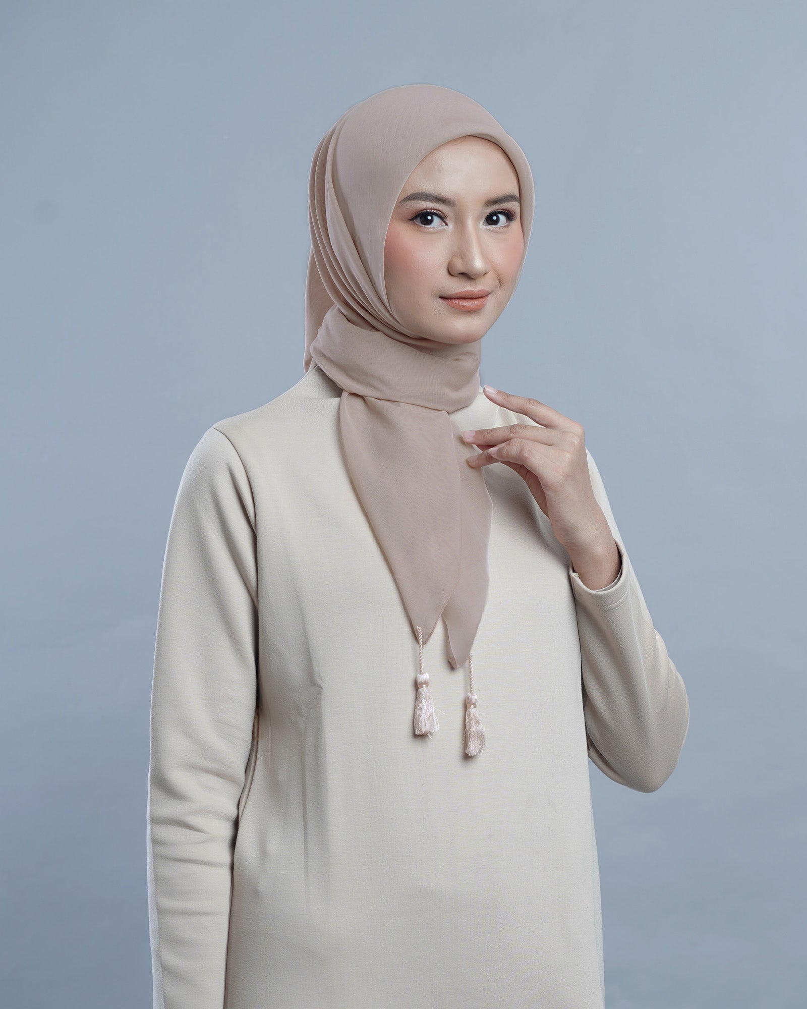 Plain Tassel - Hijab Segiempat Paris Jepang Premium Ronce 115 x 115 cm
