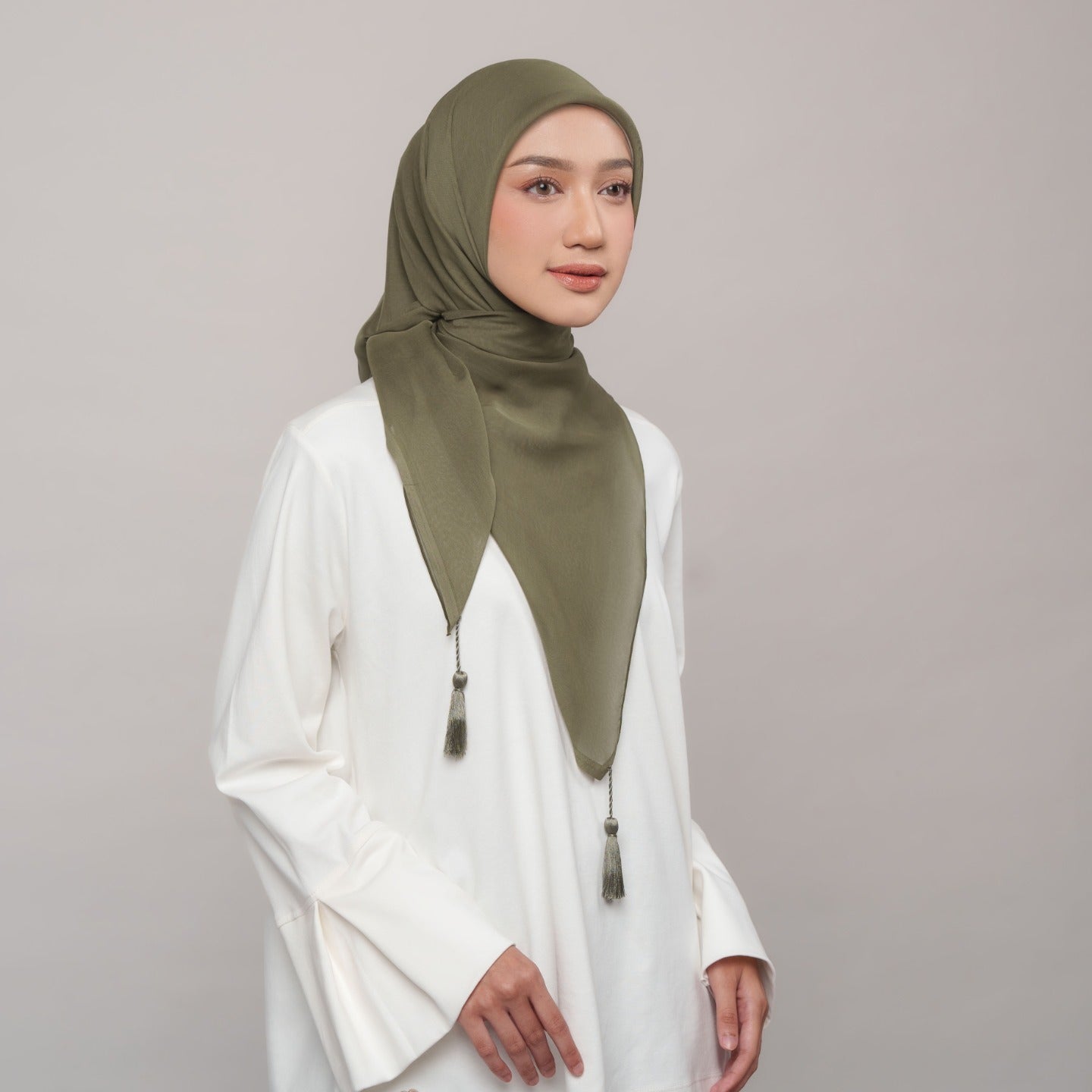 Plain Tassel - Hijab Segiempat Paris Jepang Premium Ronce 115 x 115 cm