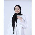 Plain Tassel Black & White - Hijab Ronce Segiempat Paris Jepang Premium