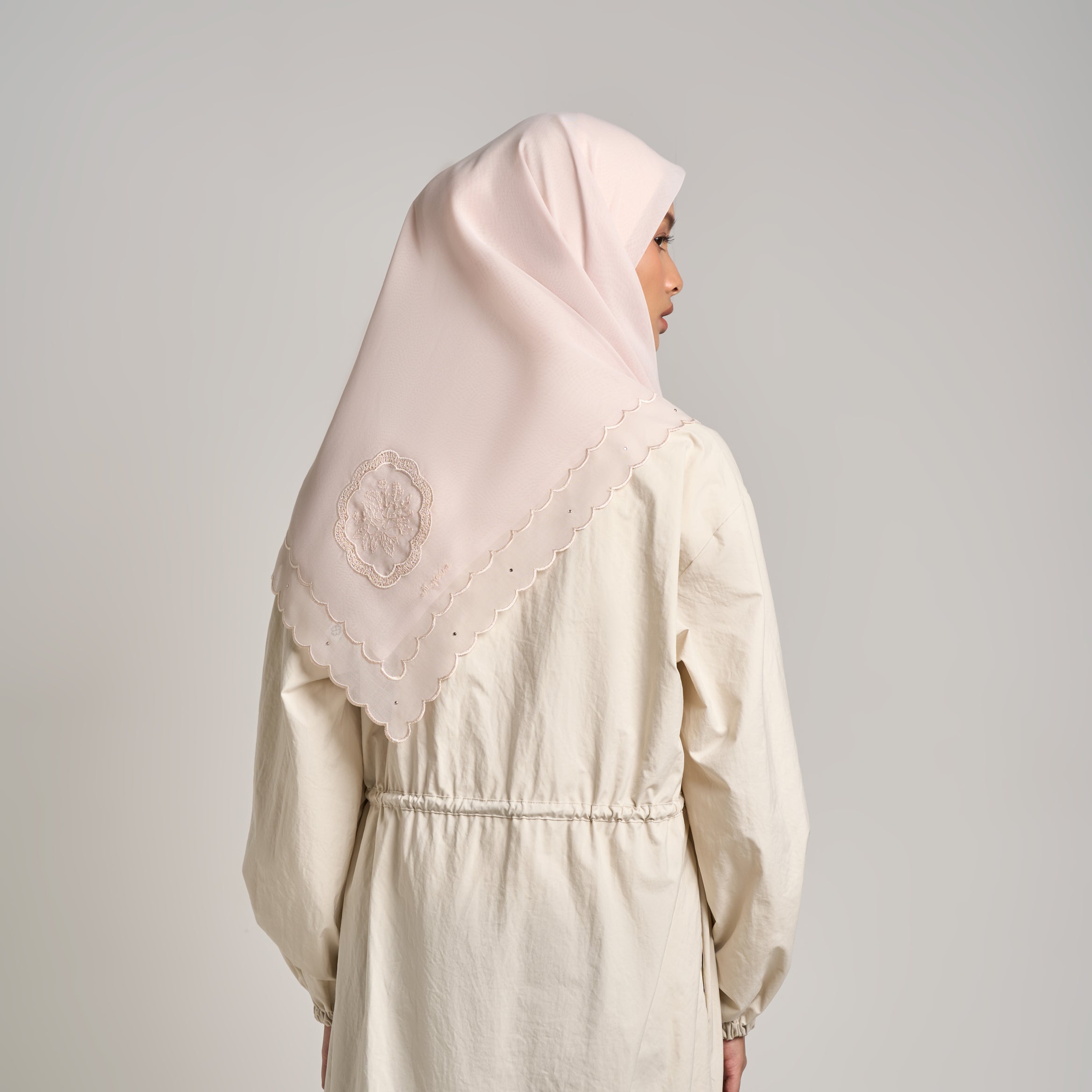 Dhiya Embroidery - Jilbab Segiempat Bordir Gelombang Kristal