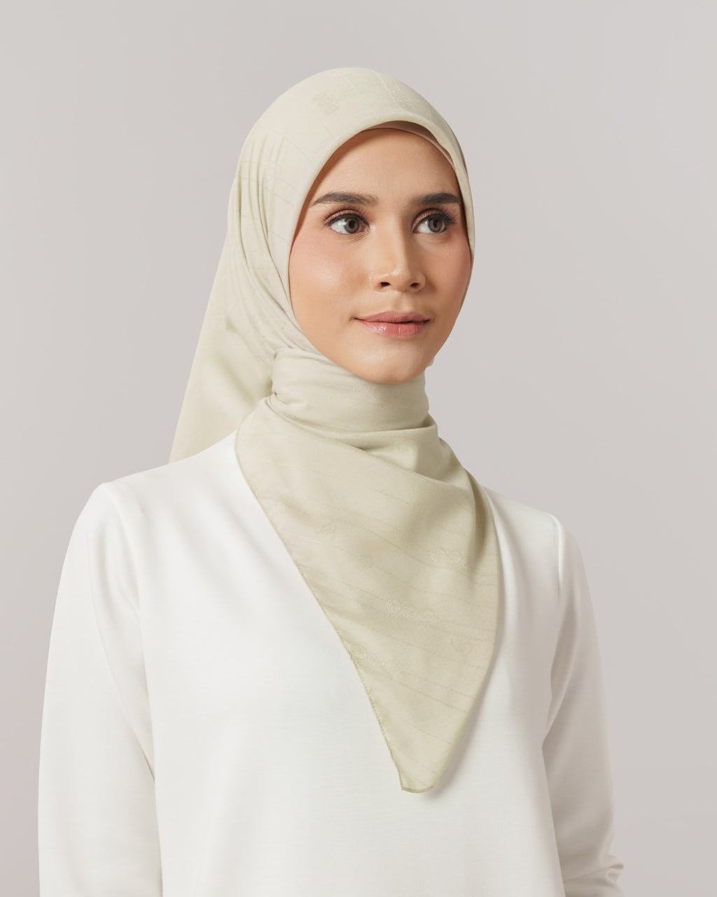 Plain Jacquard - Hijab Voal Segiempat Polos Premium