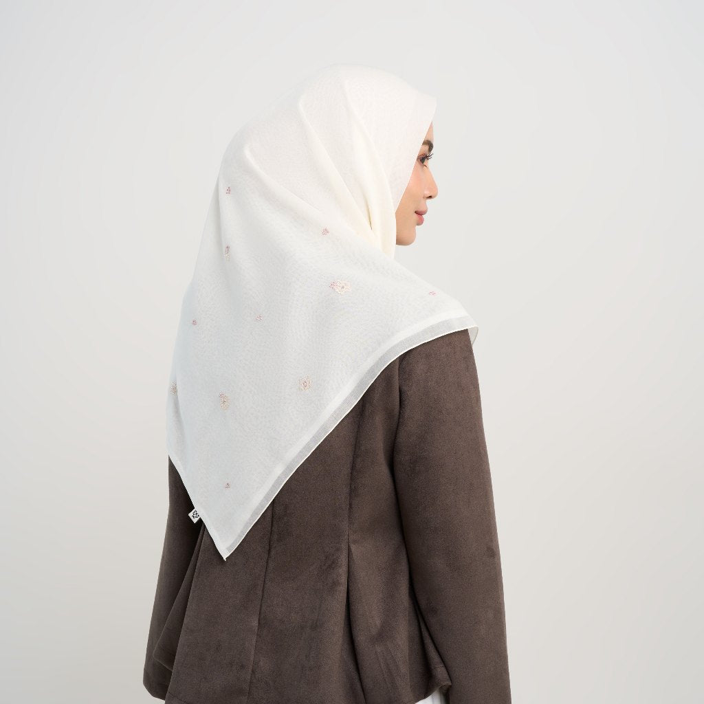 Kenna Embroidery - Hijab Segiempat Bordir Bunga Crystal