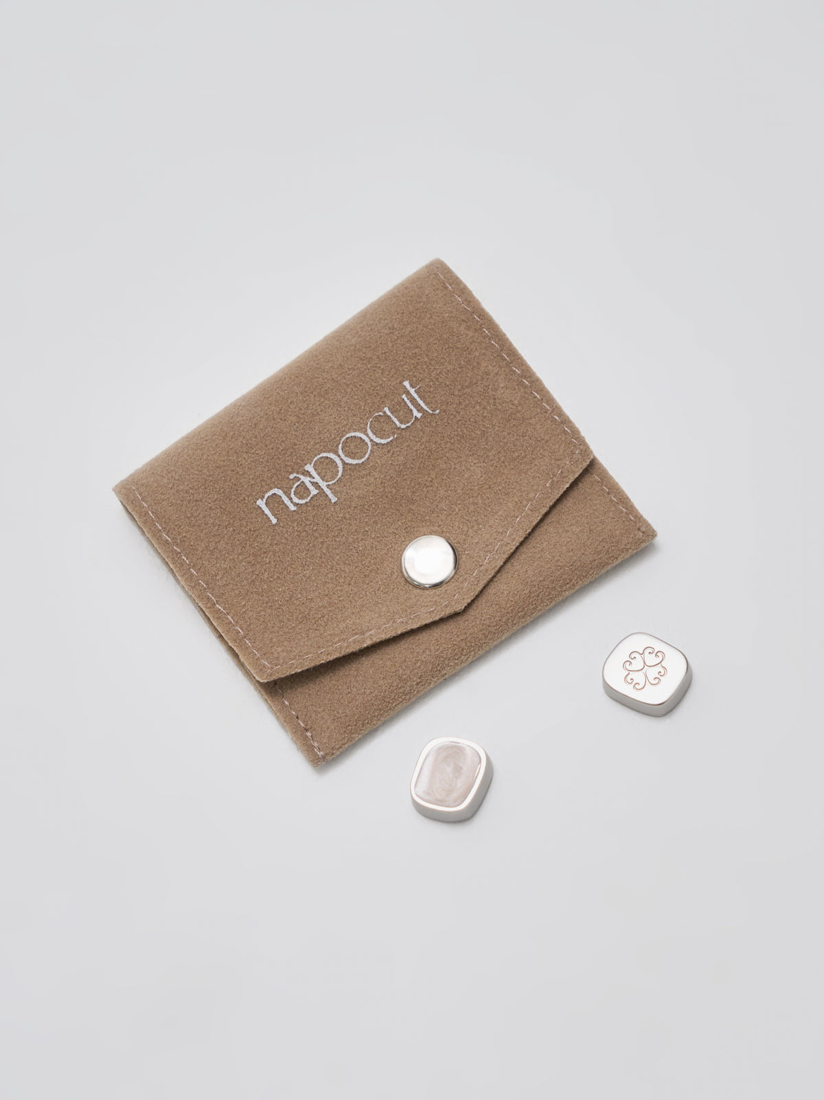 Luna Brooch Magnet