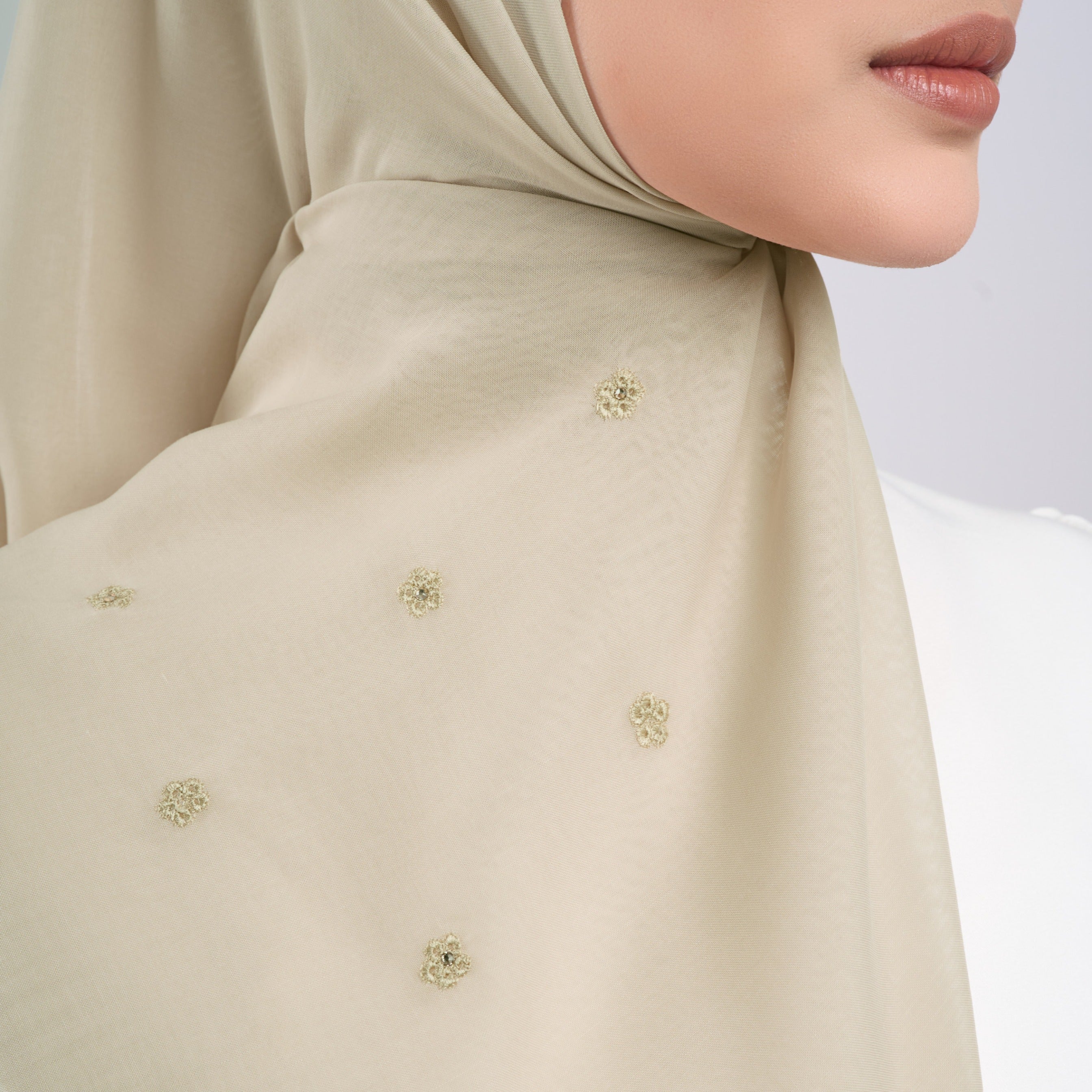 Melati Embroidery - Hijab Segiempat Bordir Bunga Swarovski