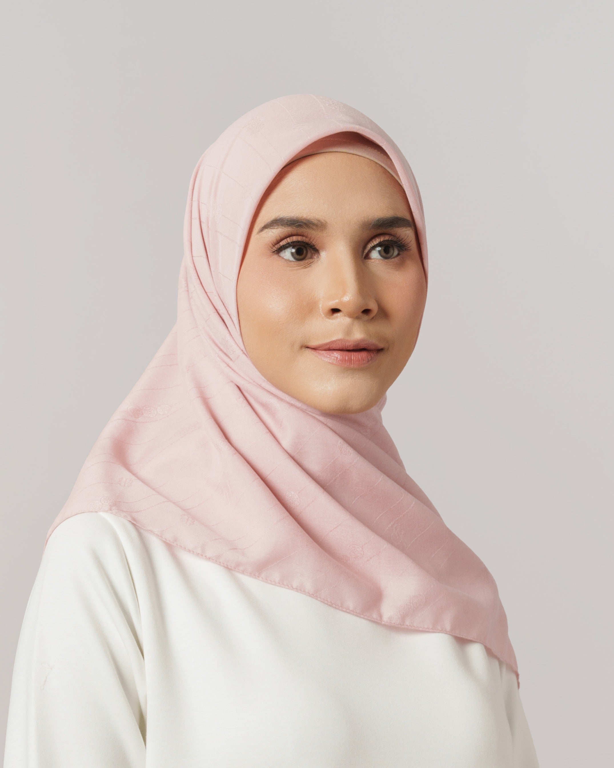 Plain Jacquard - Hijab Voal Segiempat Polos Premium