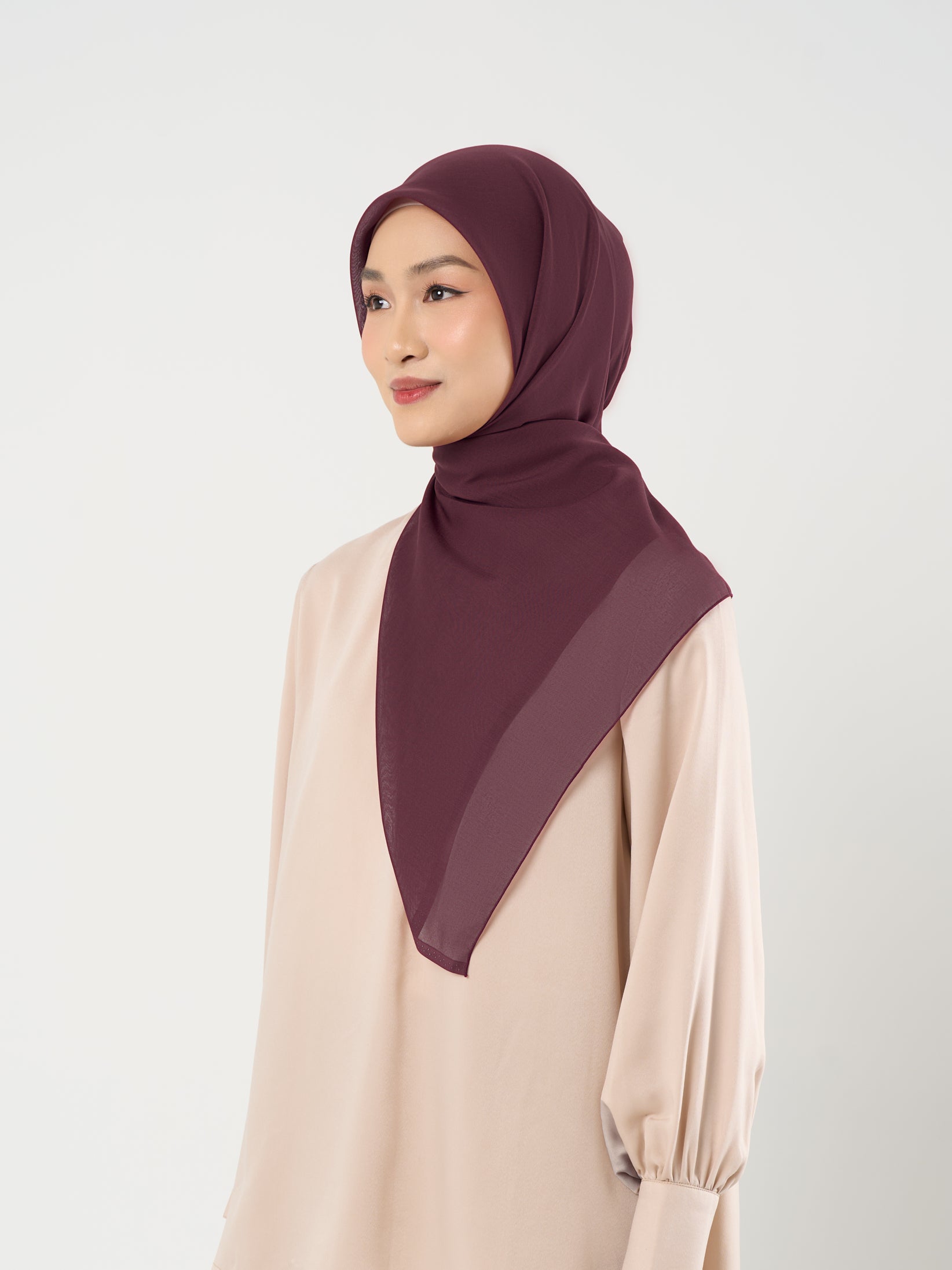 Paris Polos - Hijab Segiempat Paris Jepang Premium Seri Merah, Merah Muda & Peach