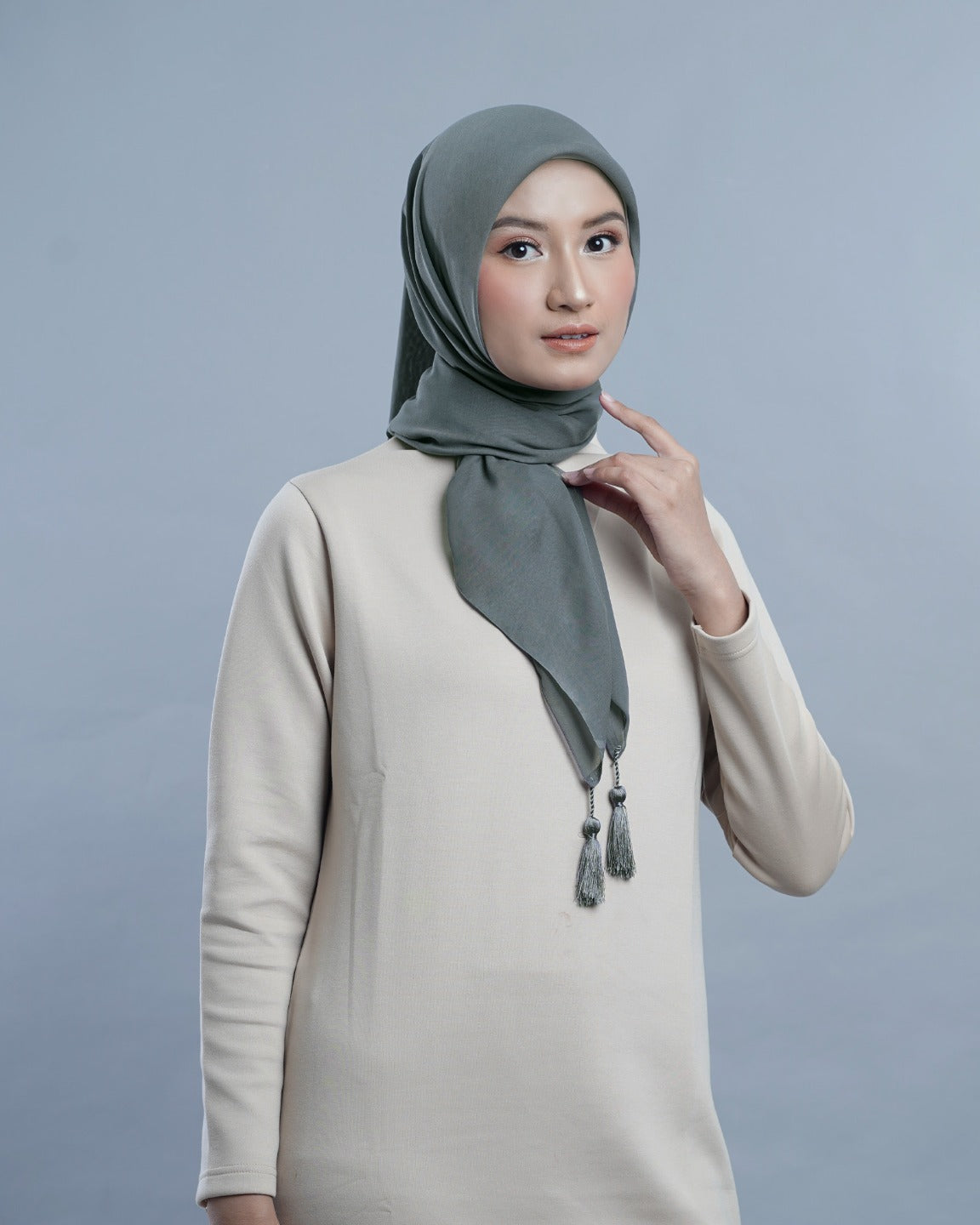 Plain Tassel - Hijab Segiempat Paris Jepang Premium Ronce 115 x 115 cm