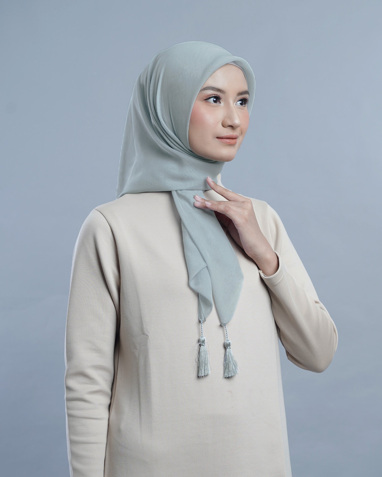 Plain Tassel - Hijab Segiempat Paris Jepang Premium Ronce 115 x 115 cm