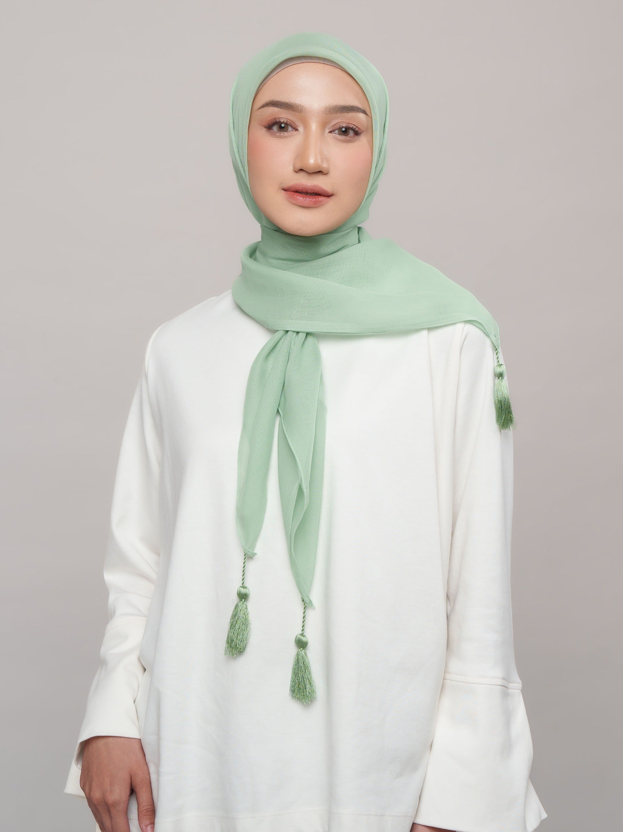 Plain Tassel Blue & Green Series - Hijab Ronce Segiempat Paris Jepang Premium