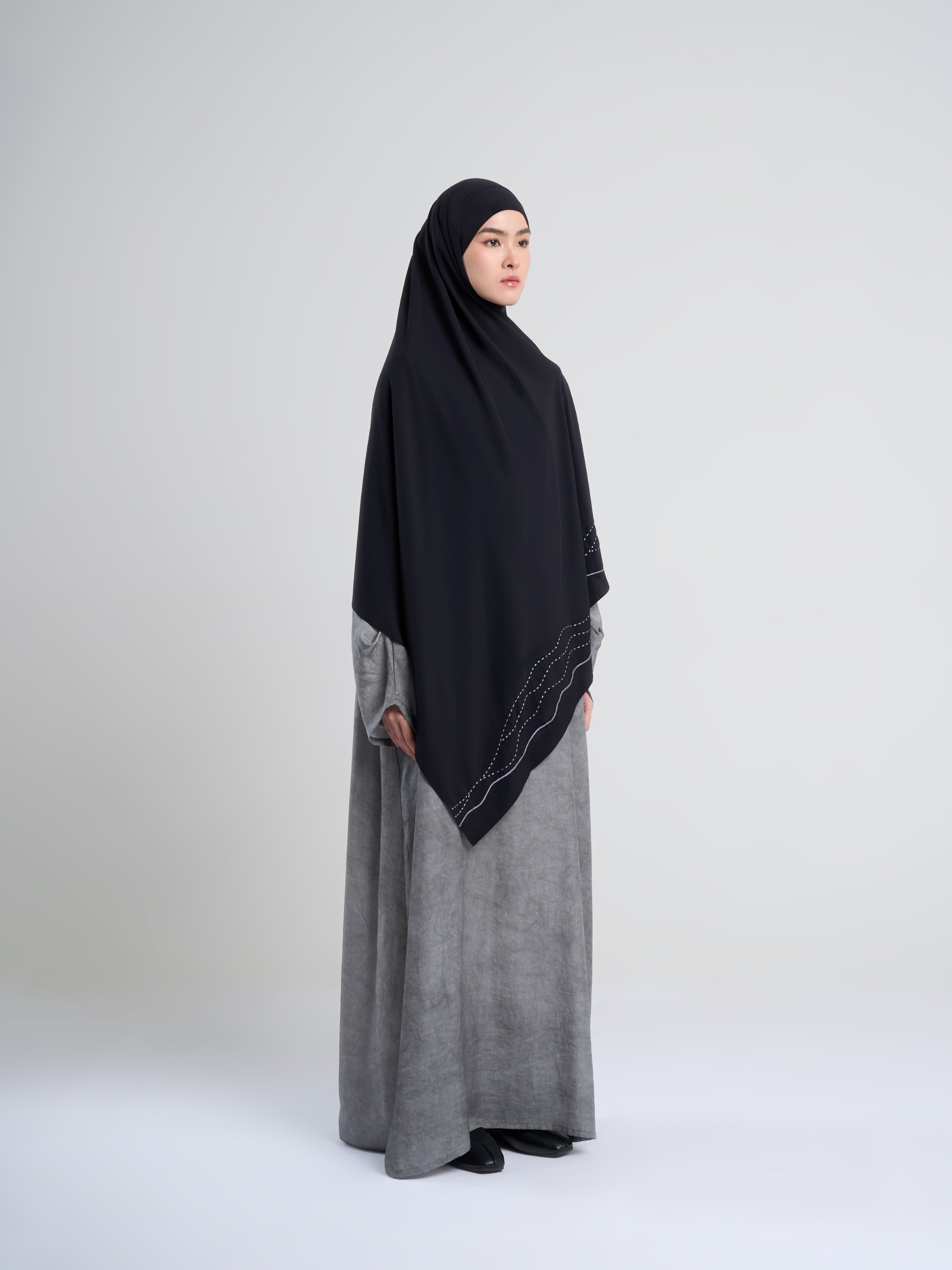 Rihlah Abaya - Abaya Tencel Premium