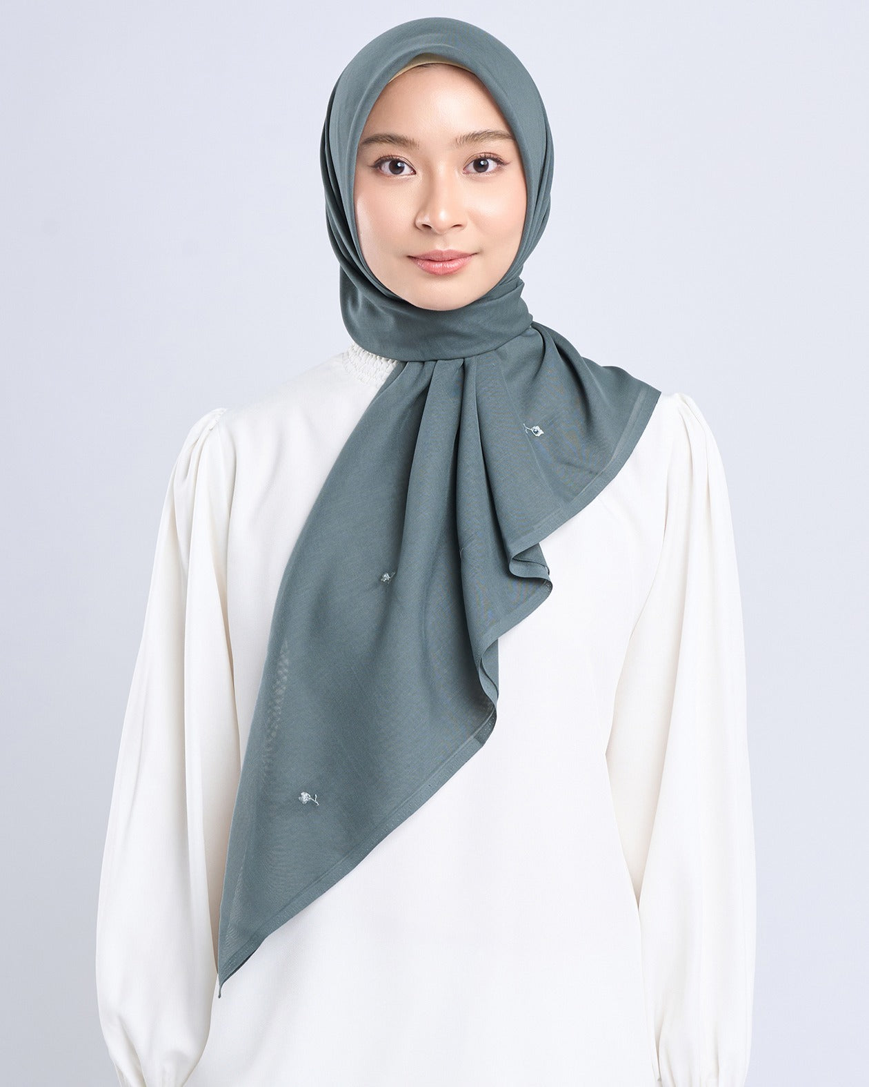Zyra Embroidery - Hijab Segiempat Bordir Bunga