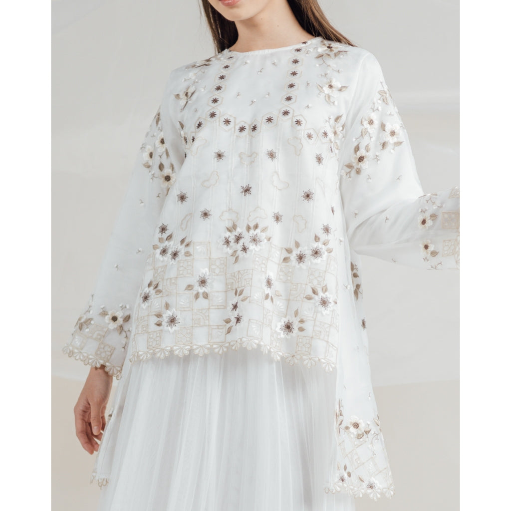 Kazumi Top - Blouse Motif Bunga Sakura Premium