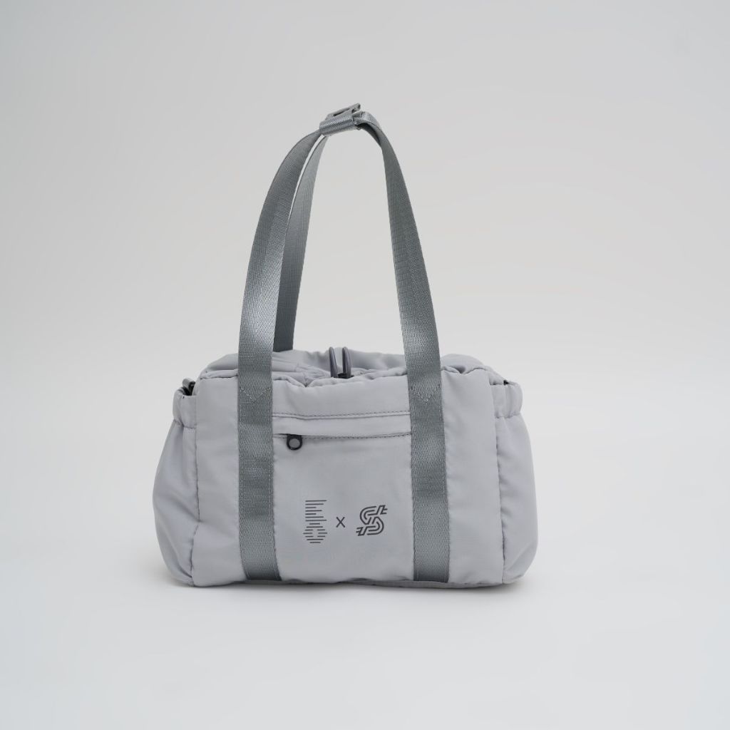 EasyOn x Soraya Larasati - Soraya Essential Bag - Tas Serut Olahraga Anti Air
