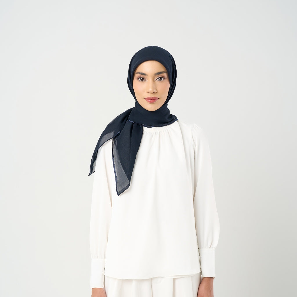 Plain Crystal Line Signature 29 - Hijab Segiempat Bordir Crystal