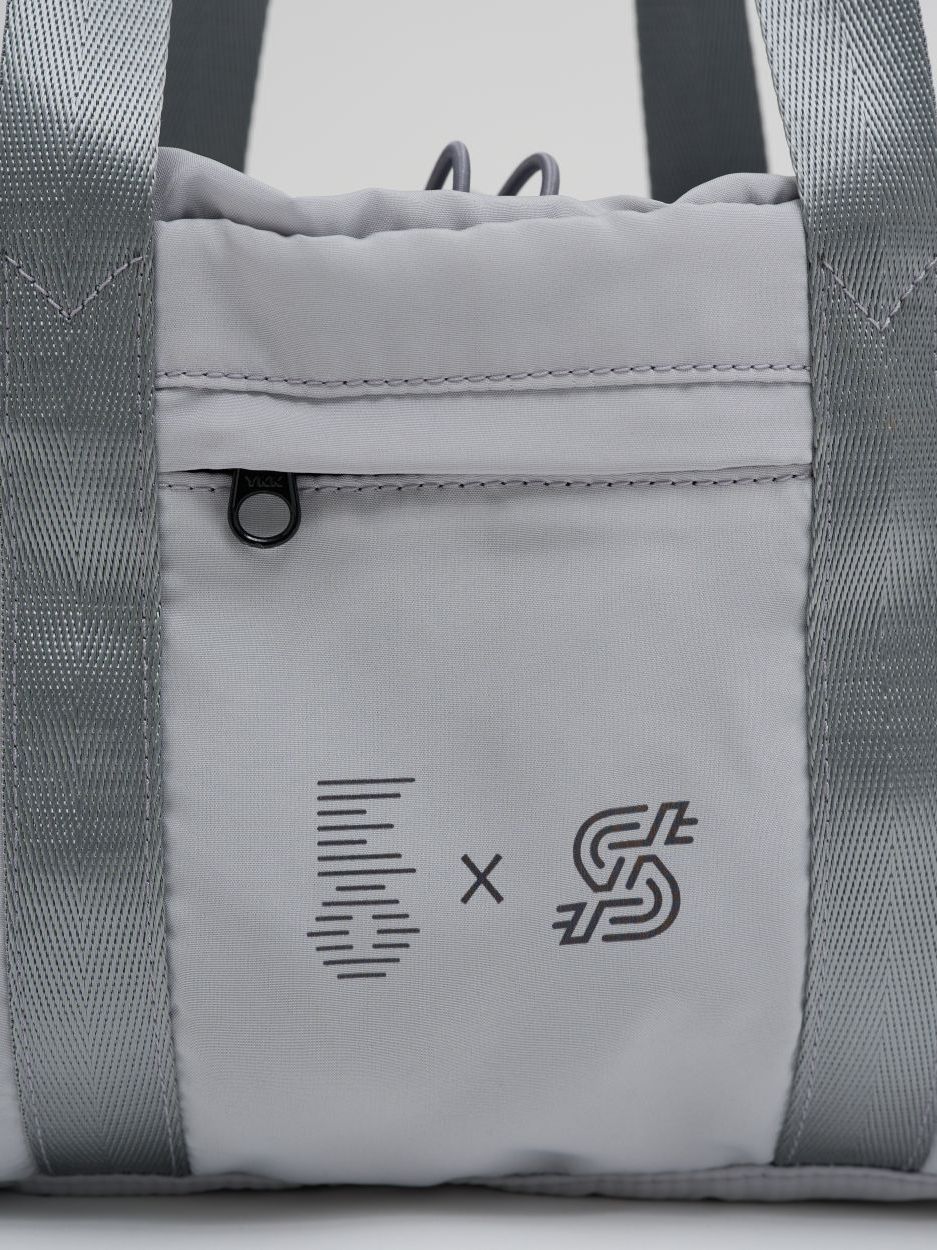 EasyOn x Soraya Larasati - Soraya Essential Bag - Tas Serut Olahraga Anti Air