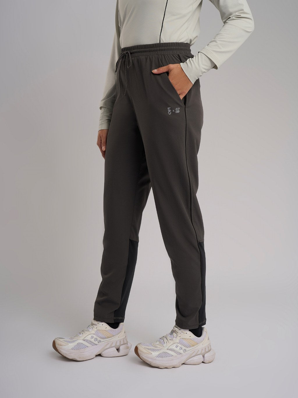 EasyOn x Soraya Larasati - Soraya Training Pants - Celana Olahraga Wanita